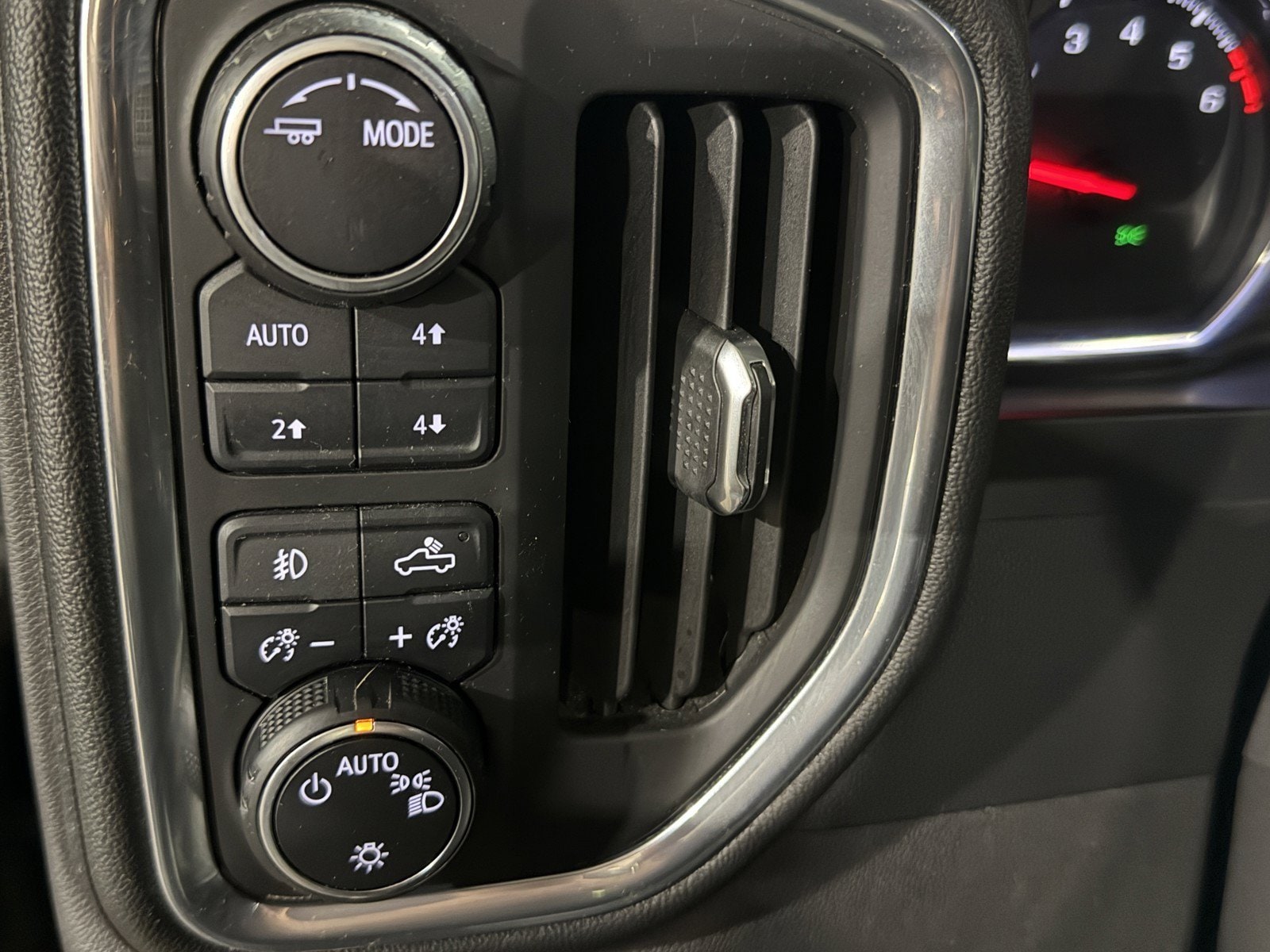 2020 Chevrolet Silverado 1500 RST - Photo 17