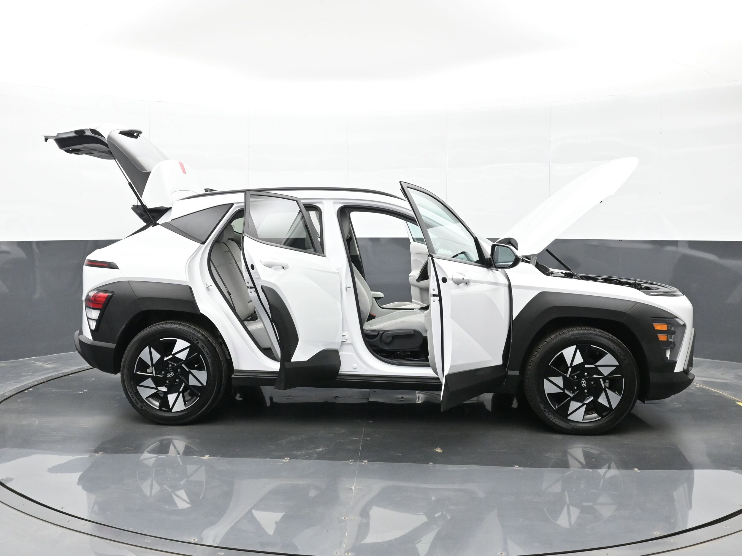 2024 Hyundai Kona SEL - Photo 47