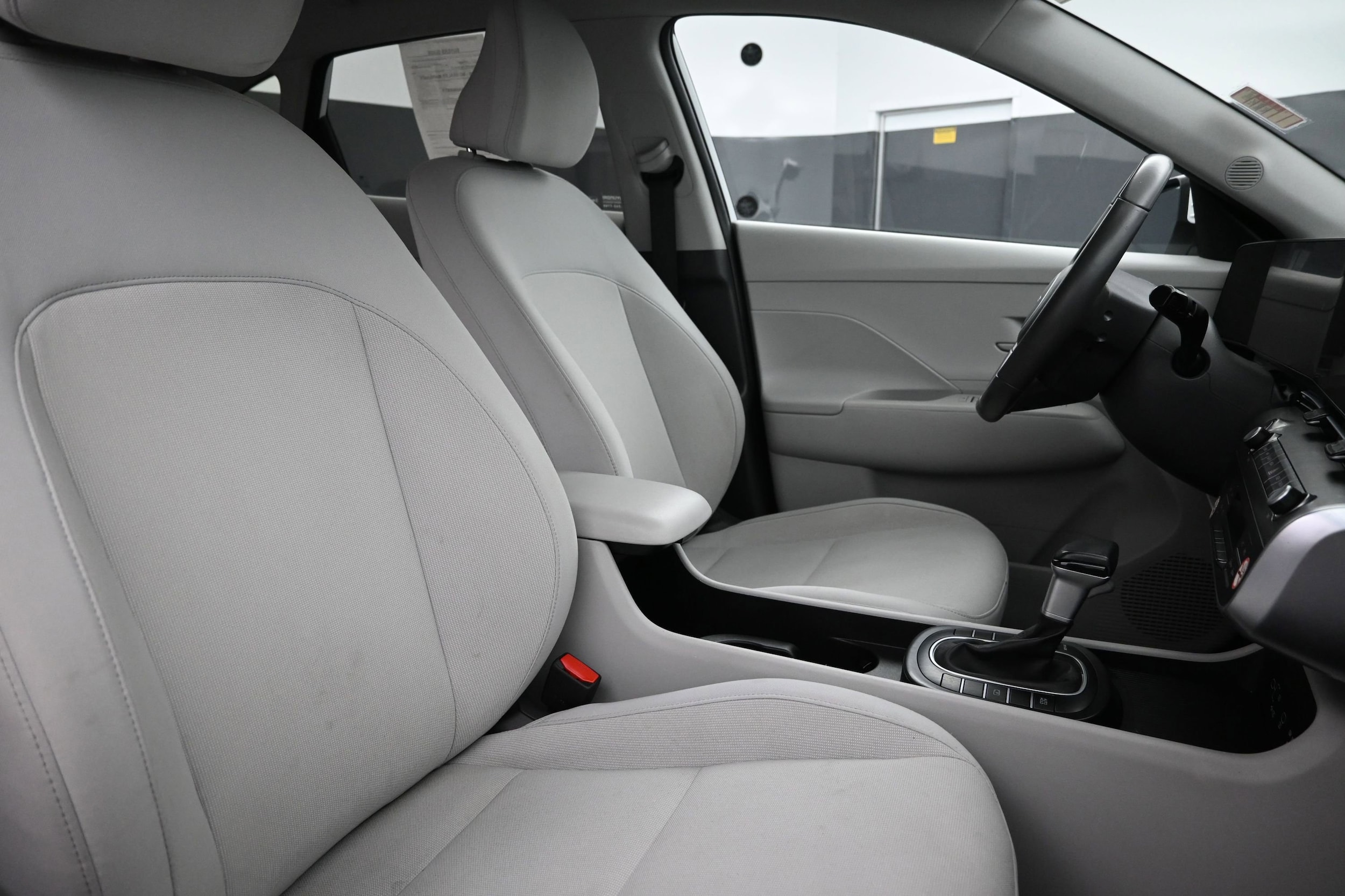 2024 Hyundai Kona SEL - Photo 27