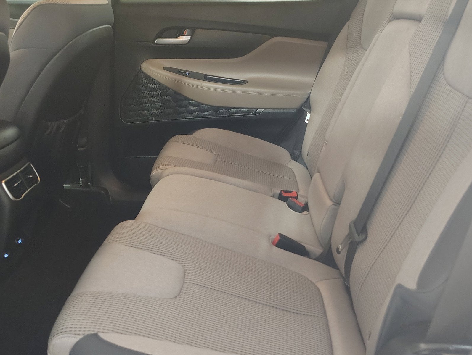 2023 Hyundai Santa Fe SE - Photo 13