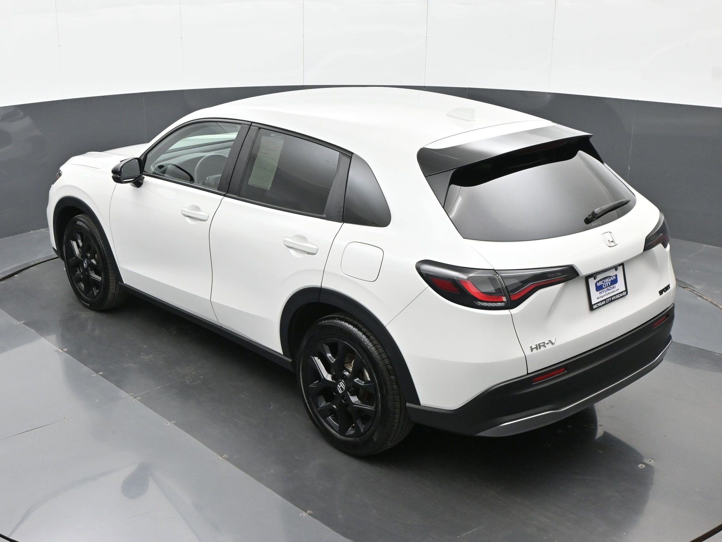 2025 Honda HR-V Sport - Photo 29