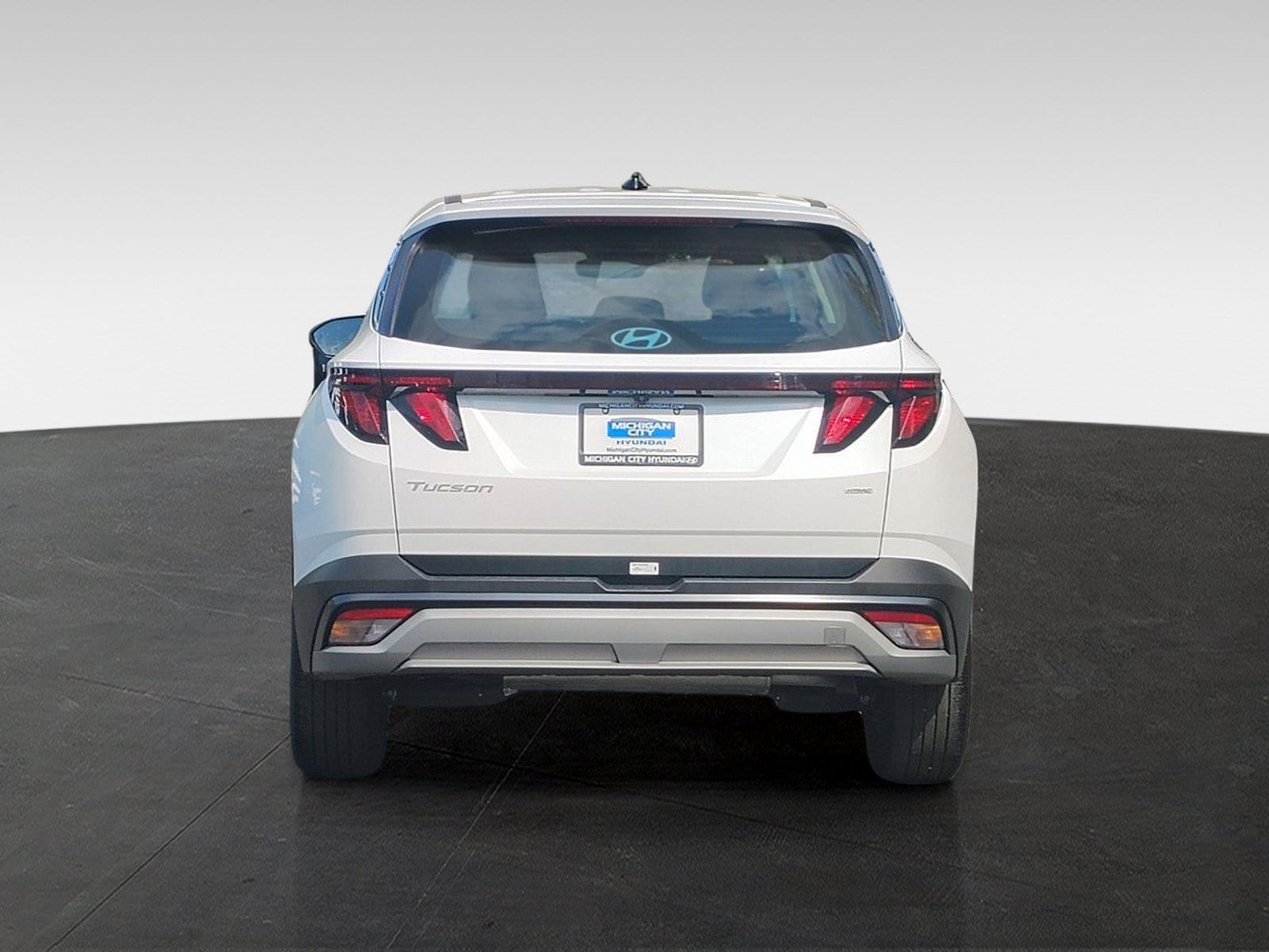 2025 Hyundai Tucson SE - Photo 6