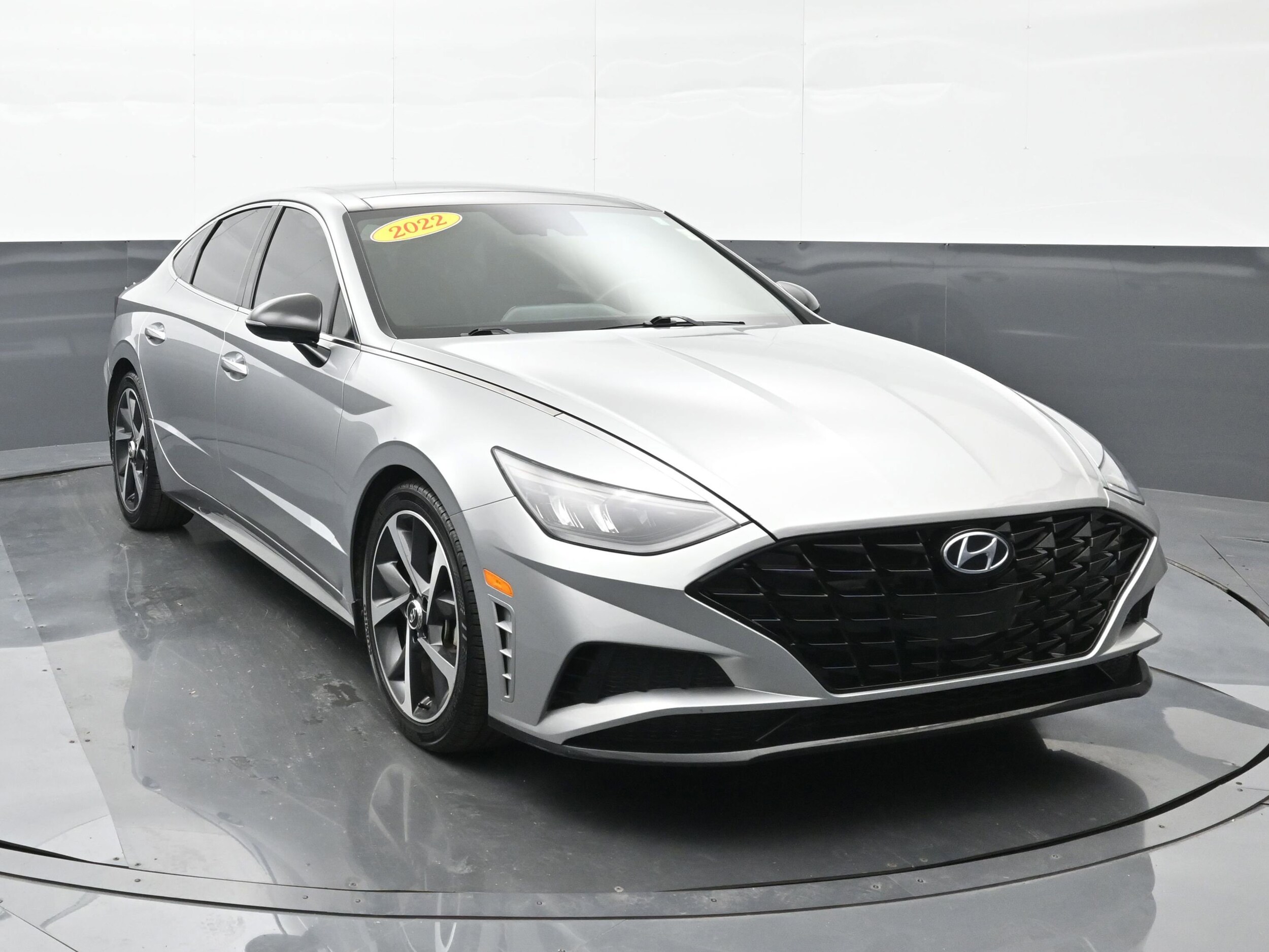2022 Hyundai Sonata SEL Plus photo 2