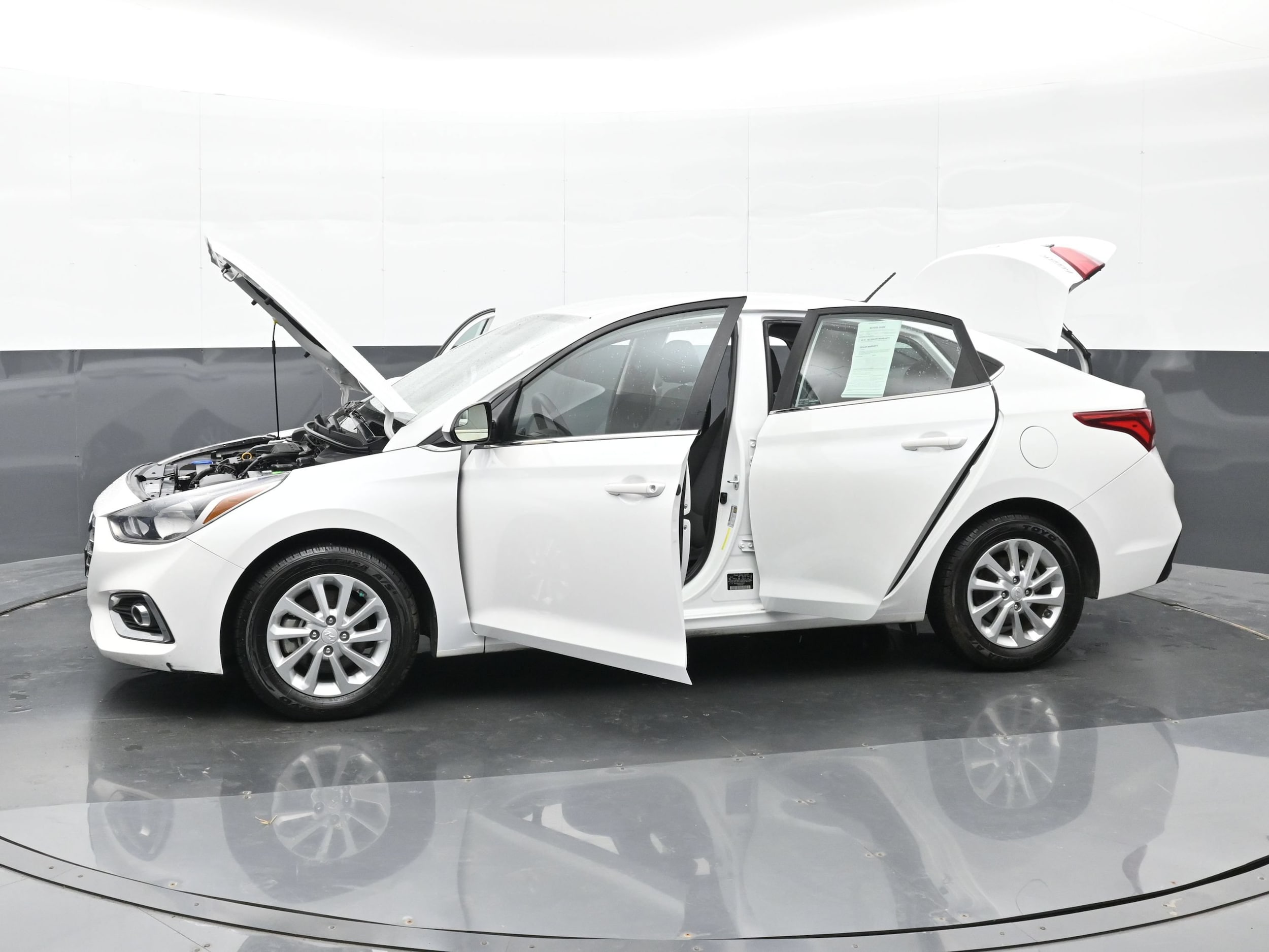 2022 Hyundai Accent SEL - Photo 48