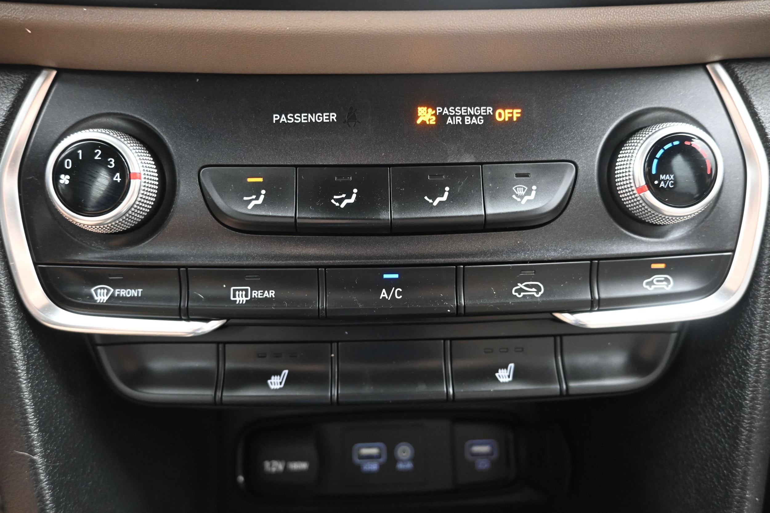 2020 Hyundai Santa Fe SEL - Photo 17