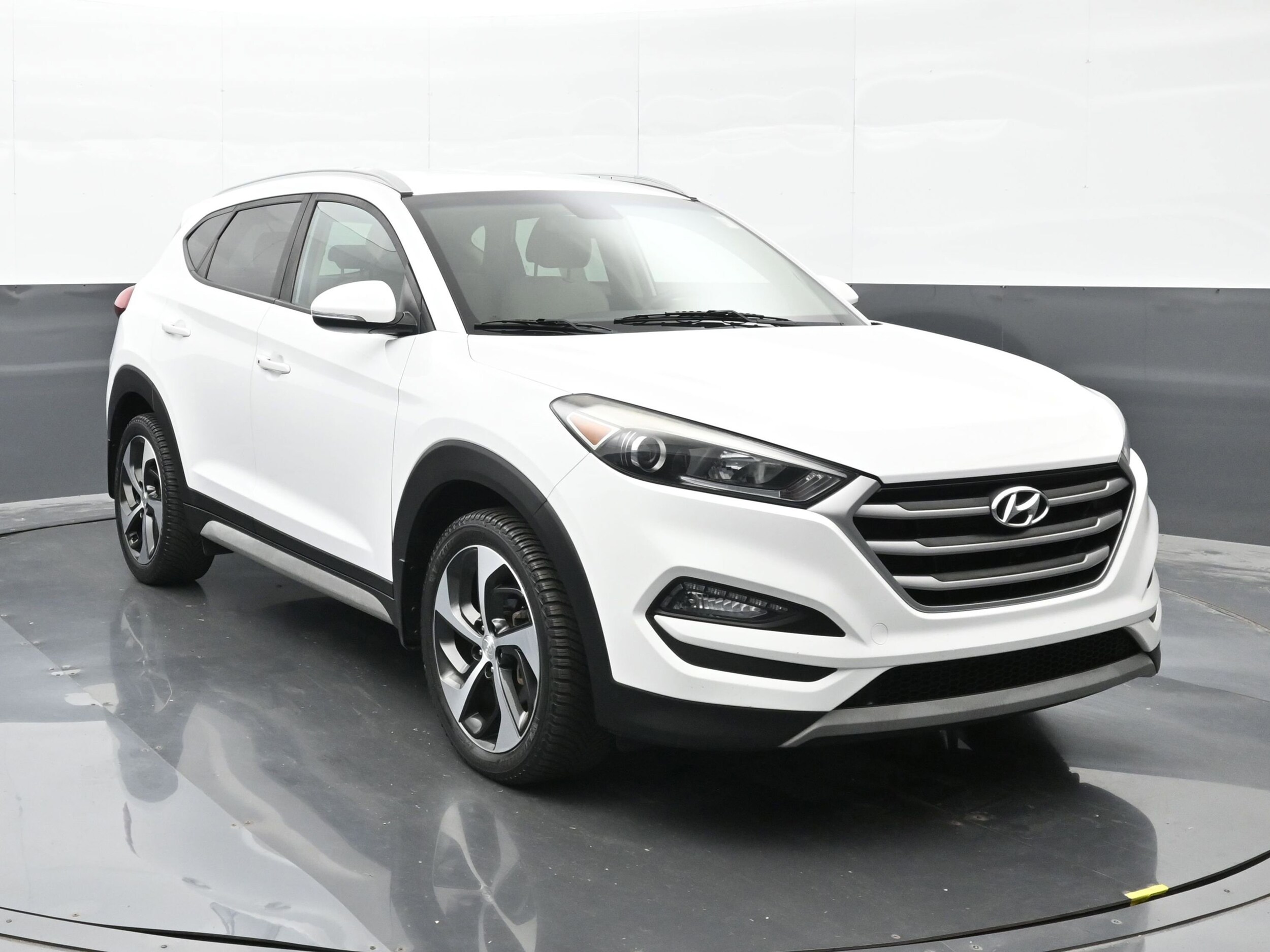 2018 Hyundai Tucson Sport photo 2