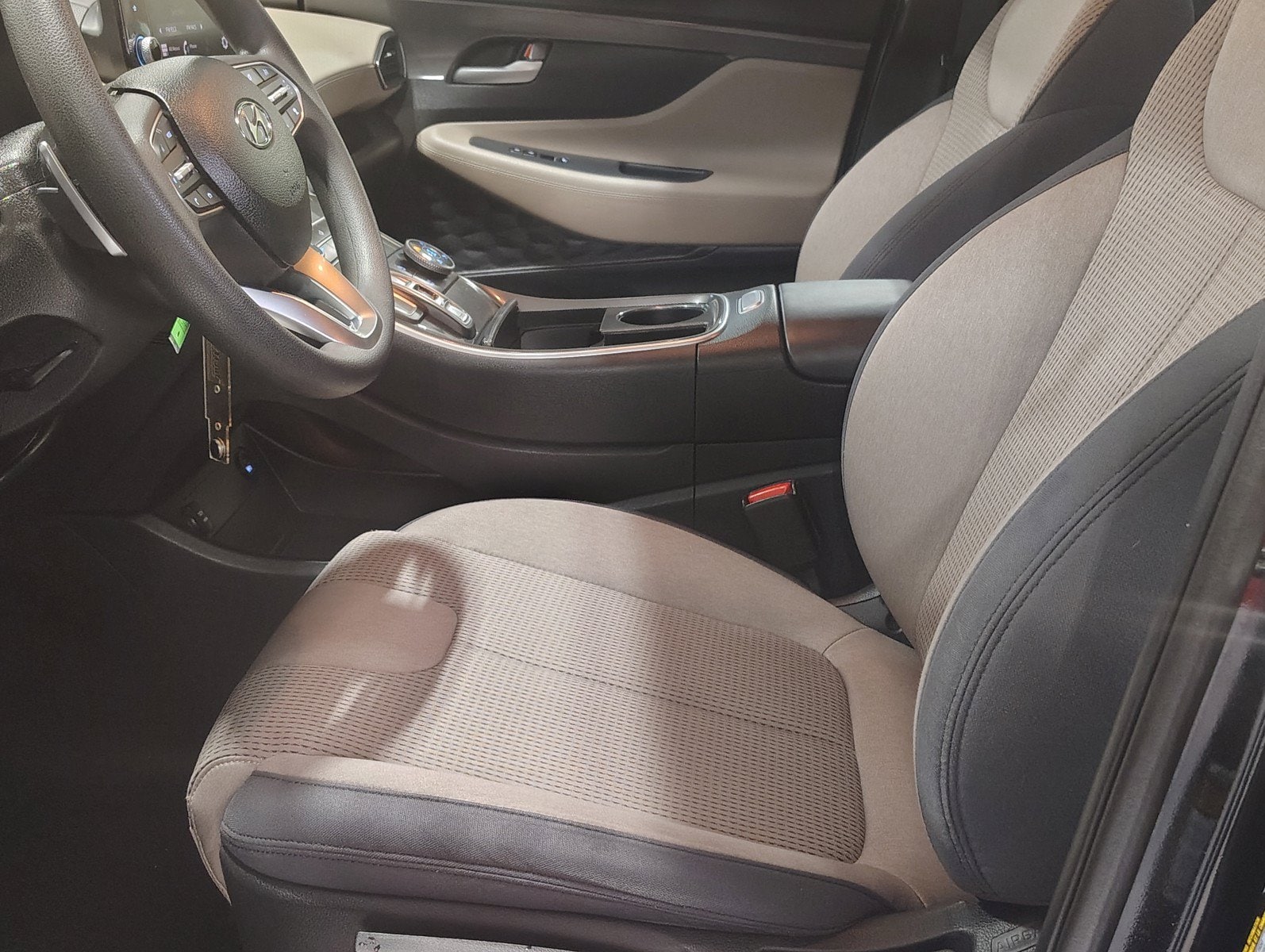 2023 Hyundai Santa Fe SE - Photo 12