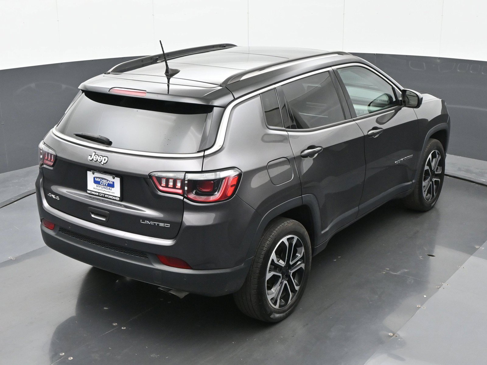 2022 Jeep Compass Limited - Photo 32