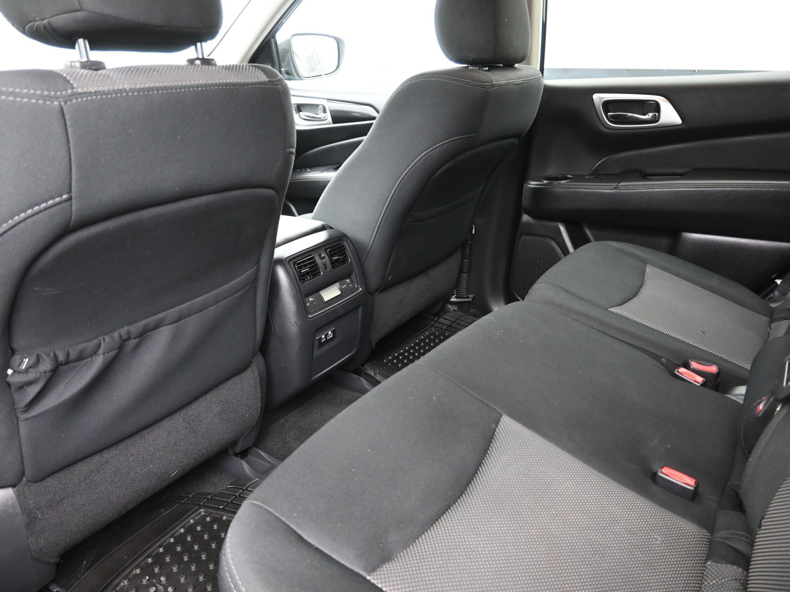 2020 Nissan Pathfinder SV - Photo 22