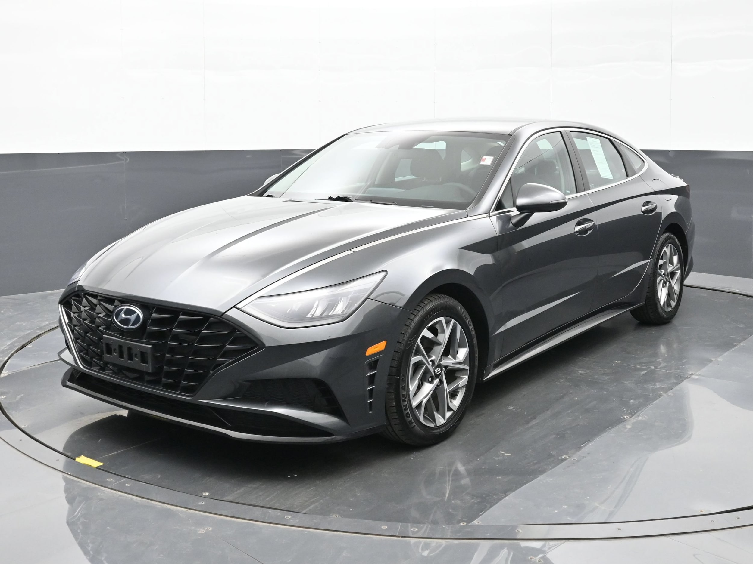2023 Hyundai Sonata SEL - Photo 2