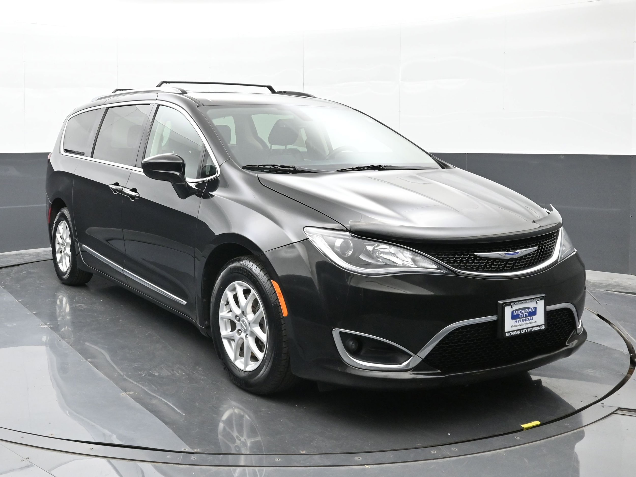 Used 2020 Chrysler Pacifica Touring L with VIN 2C4RC1BG7LR157498 for sale in Michigan City, IN