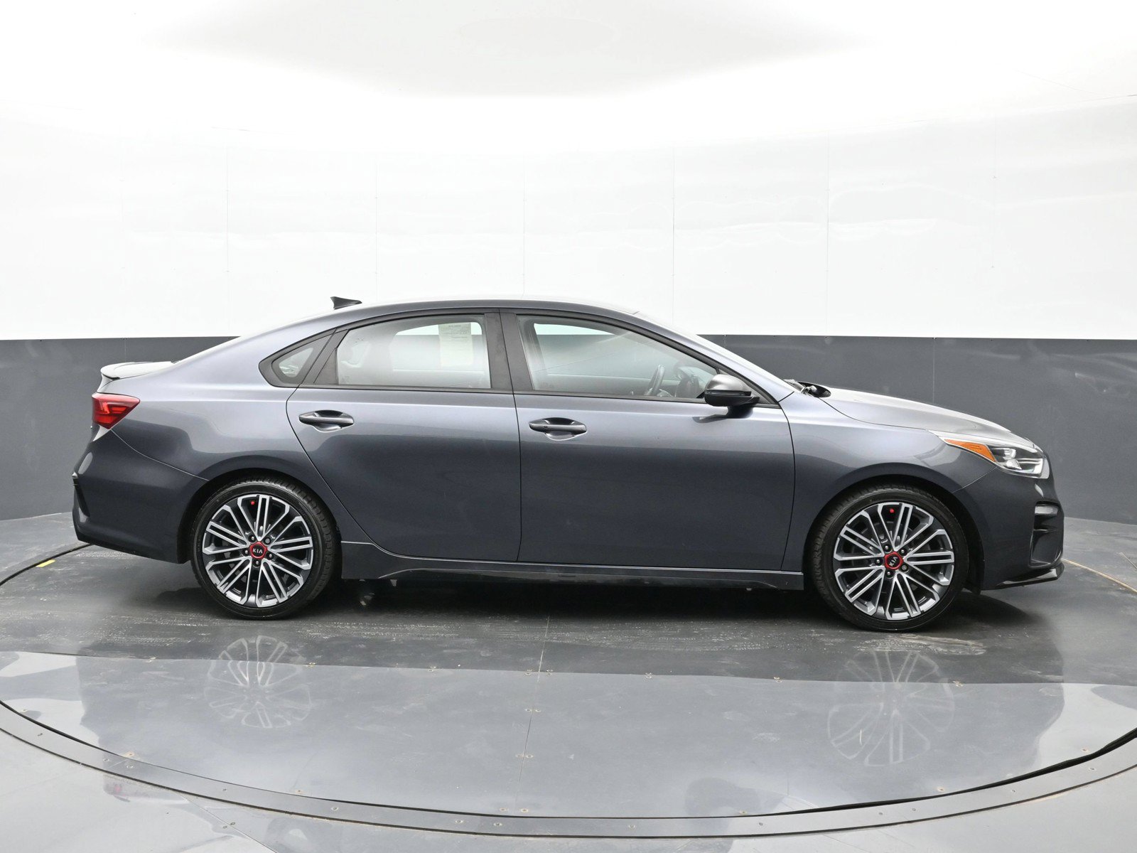 2021 Kia Forte GT - Photo 9