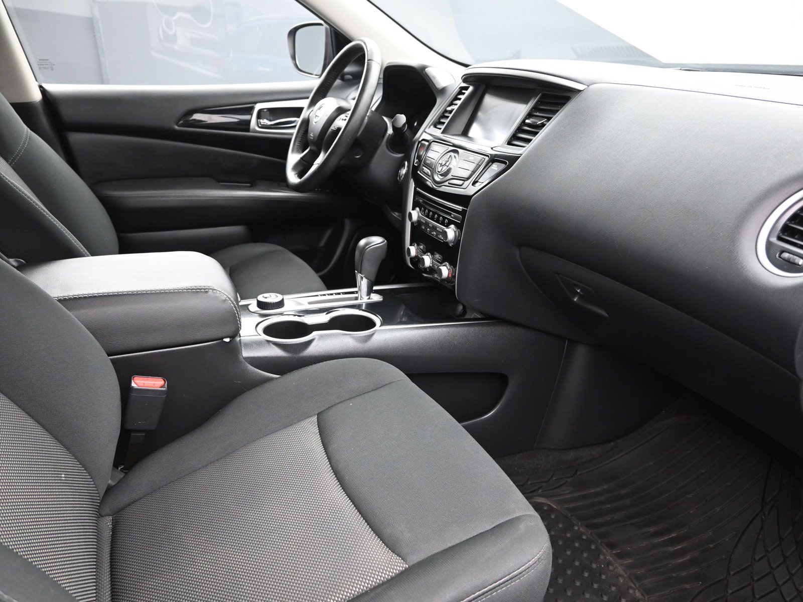 2020 Nissan Pathfinder SV - Photo 29