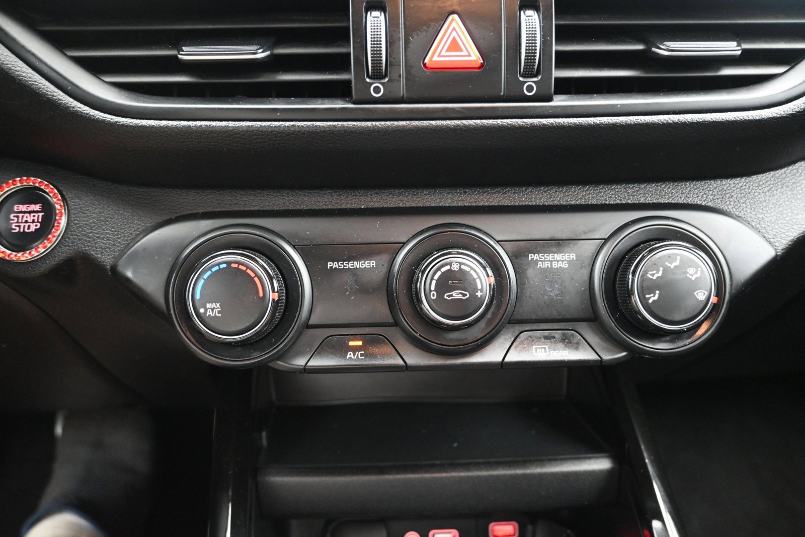 2021 Kia Forte GT - Photo 17