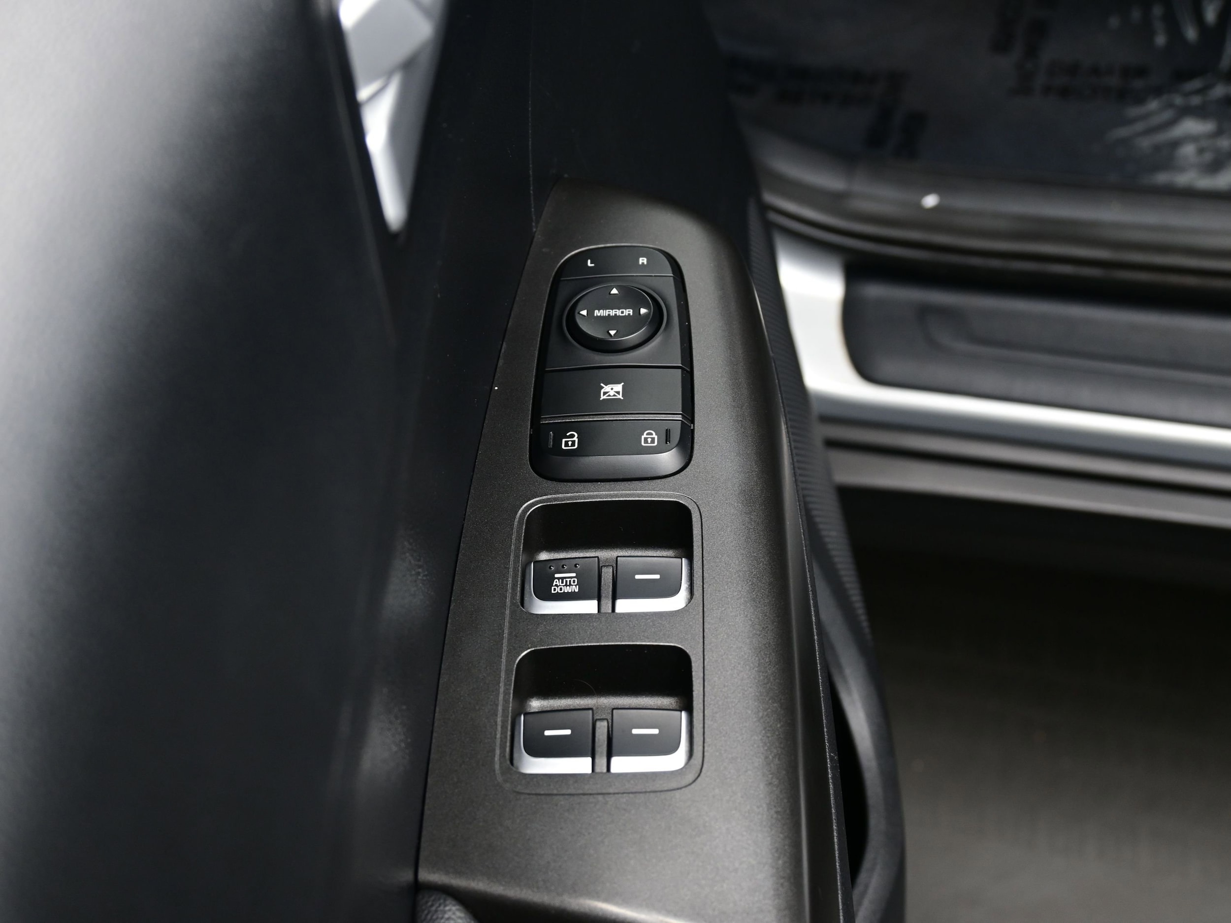 2022 Kia Sportage LX - Photo 12