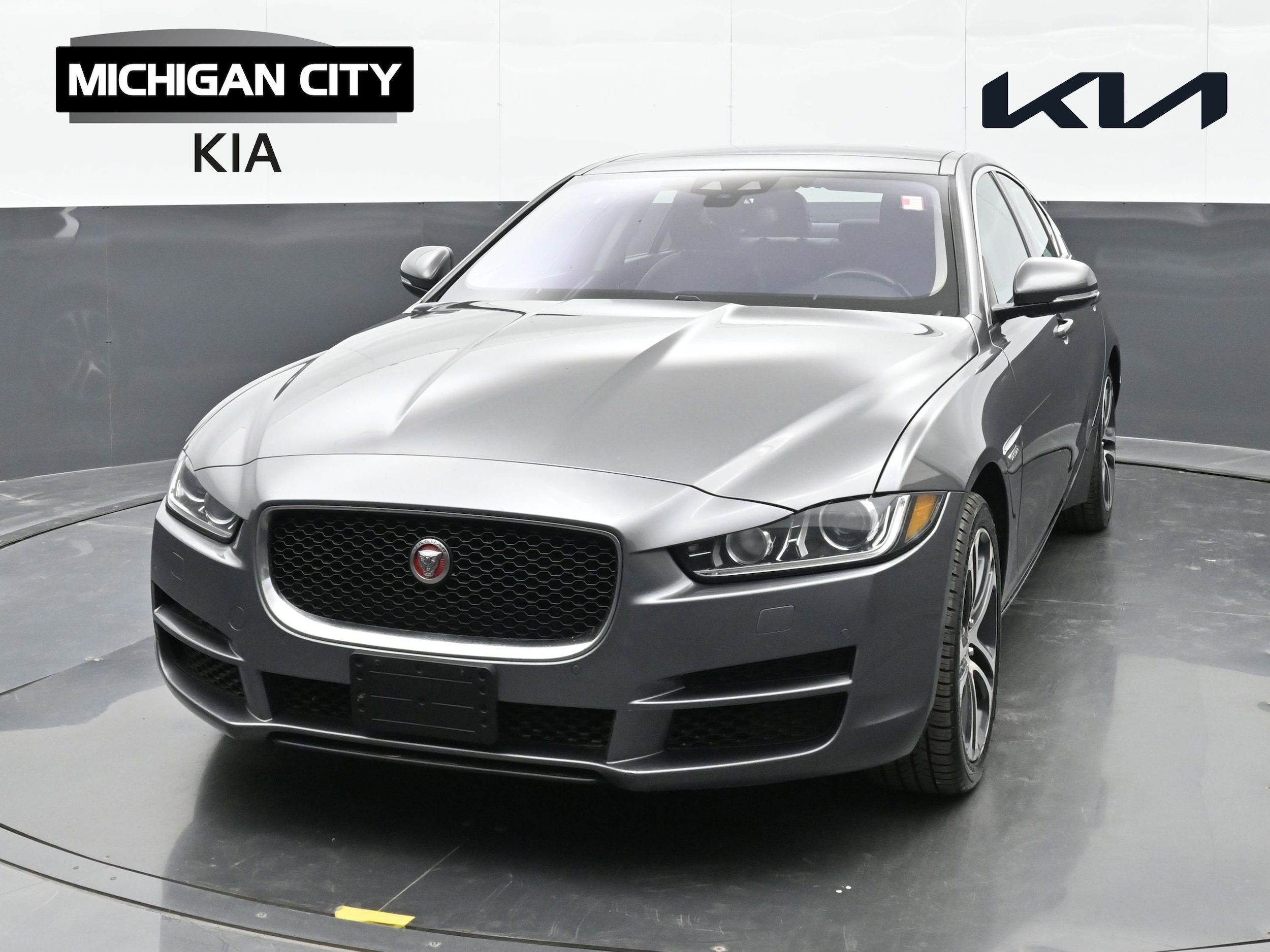 2017 Jaguar XE 35t Premium AWD's photo