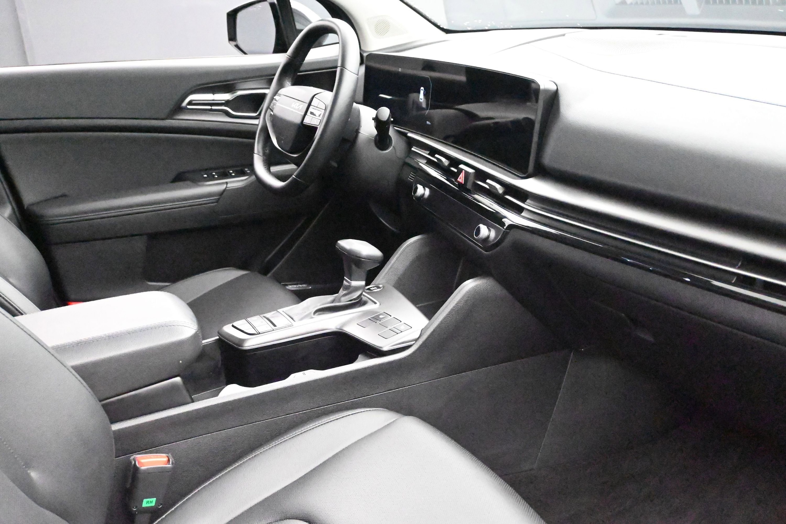 2026 Kia Sportage SX - Photo 26