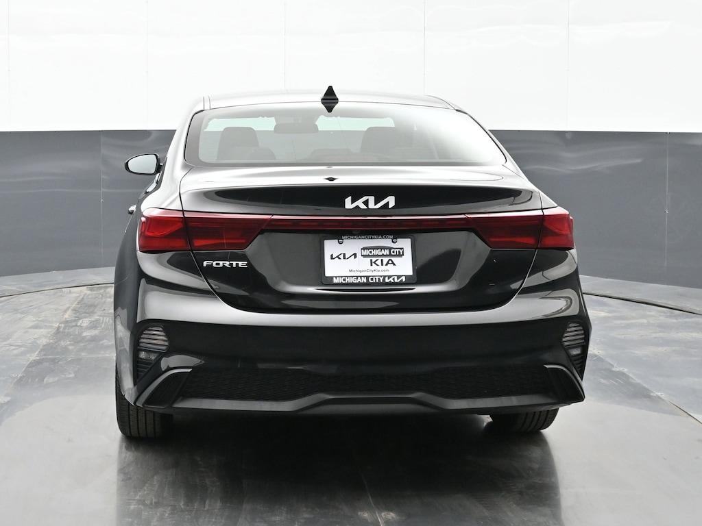 Certified 2022 Kia Forte LXS Sedan