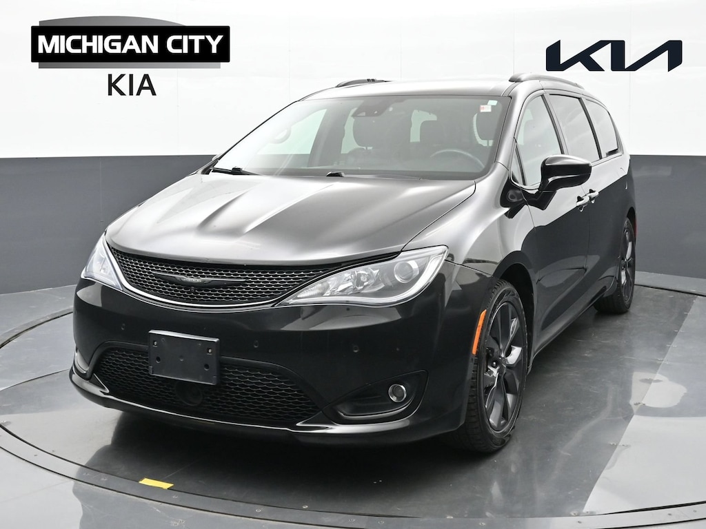 Used 2018 Chrysler Pacifica Touring L Plus Van