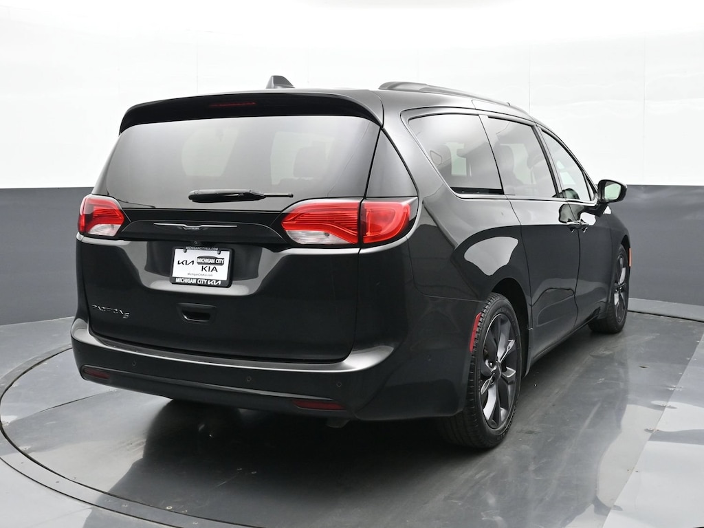 Used 2018 Chrysler Pacifica Touring L Plus Van