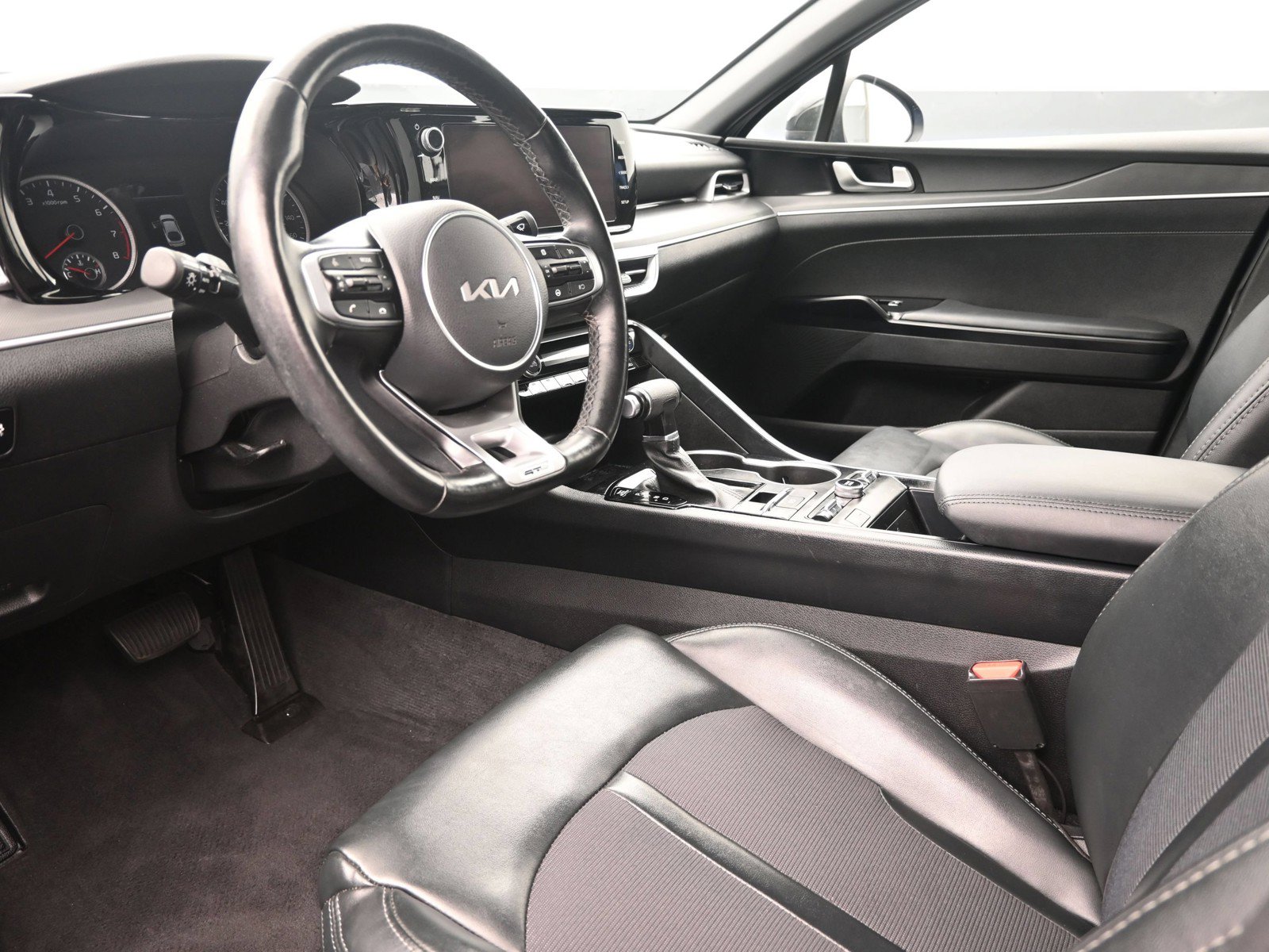 2023 Kia K5 GT-Line - Photo 10