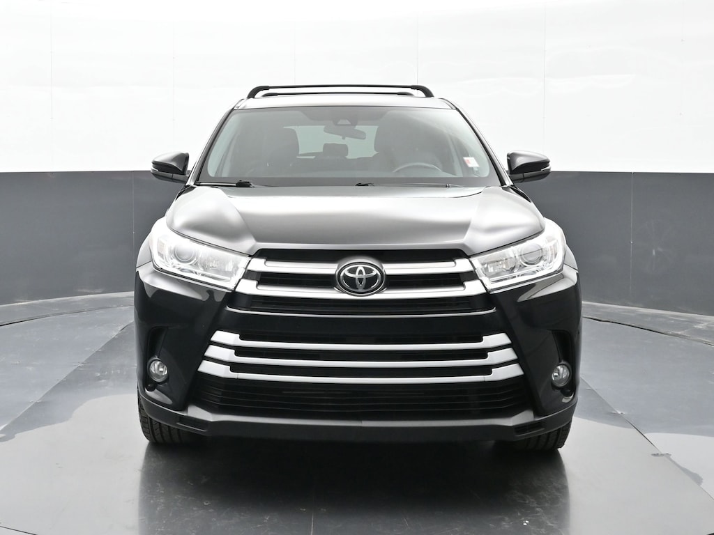 Used 2019 Toyota Highlander LE Plus V6 SUV