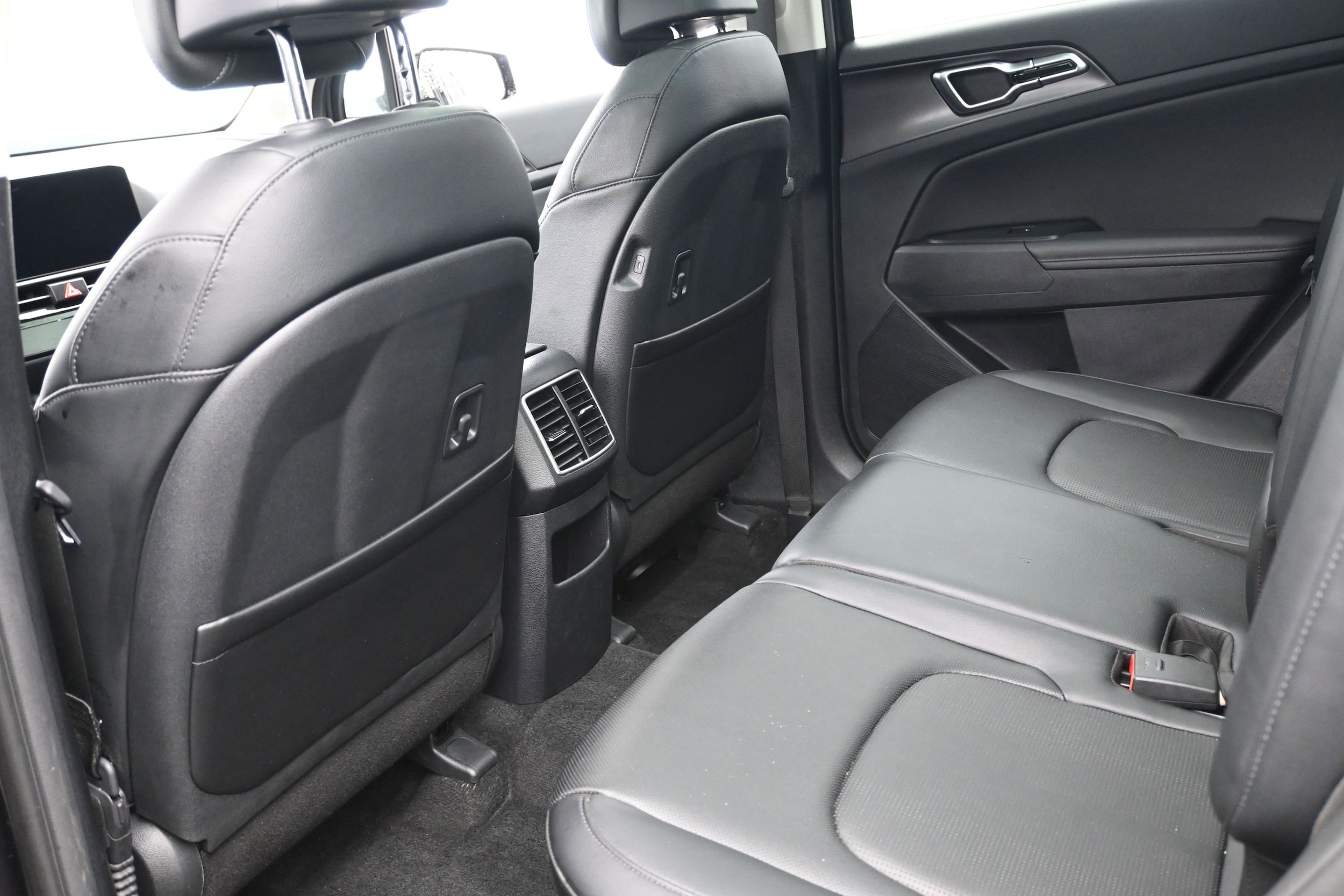 2026 Kia Sportage SX - Photo 21