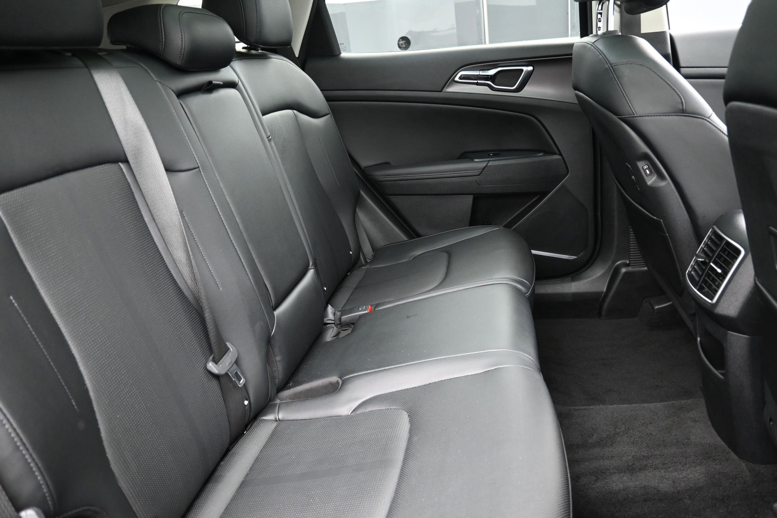 2026 Kia Sportage SX - Photo 25