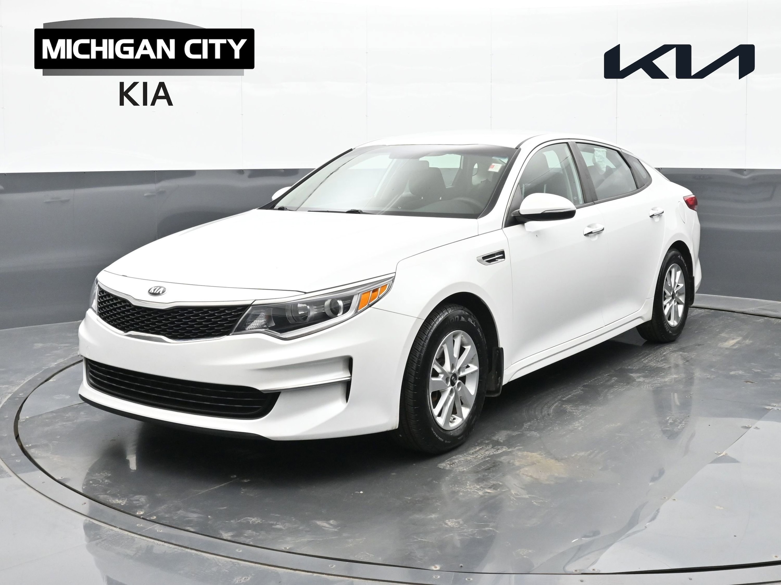 2016 Kia Optima LX AT's photo