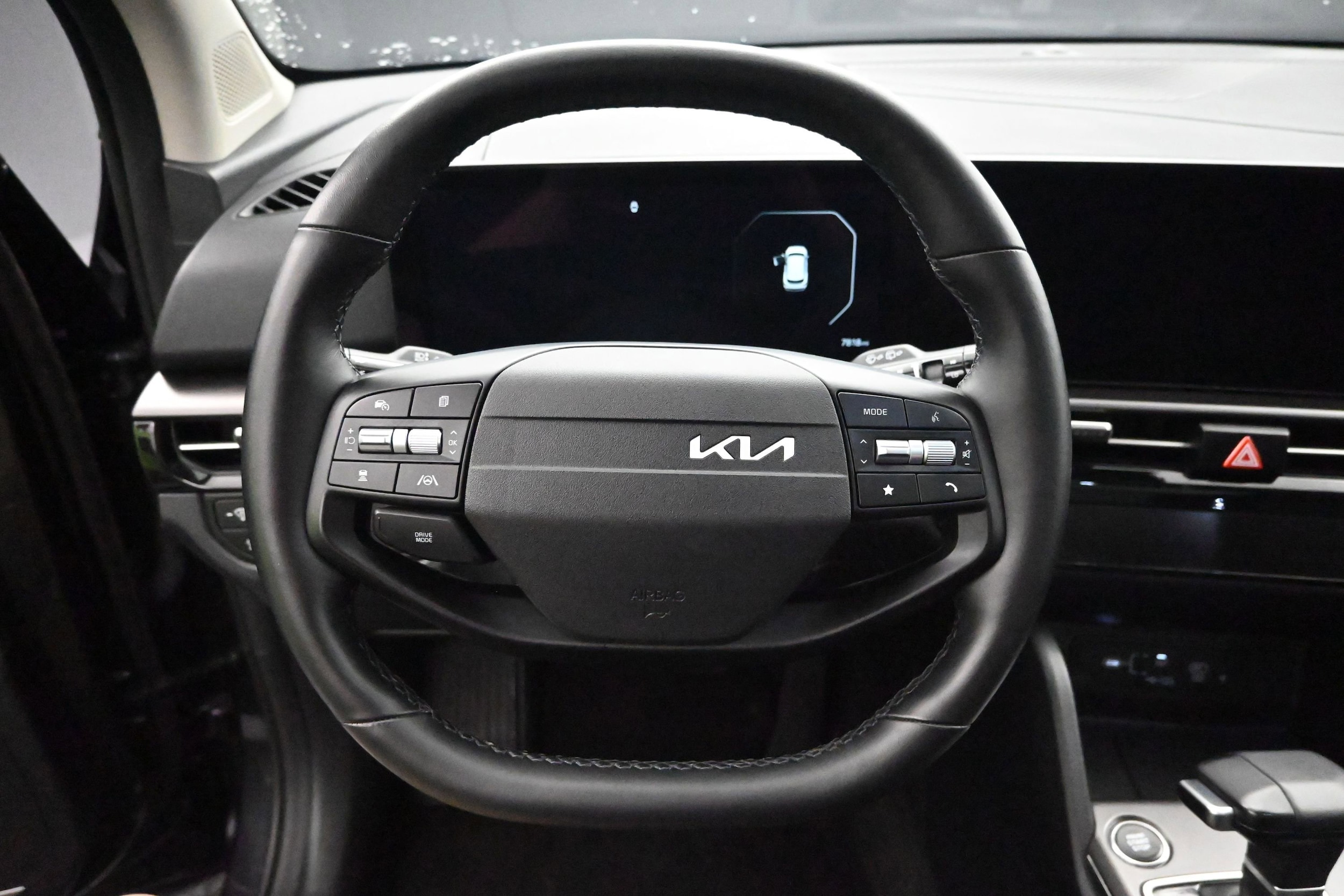 2026 Kia Sportage SX - Photo 13