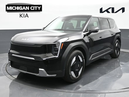 2024 Kia EV9 Light Short Range SUV