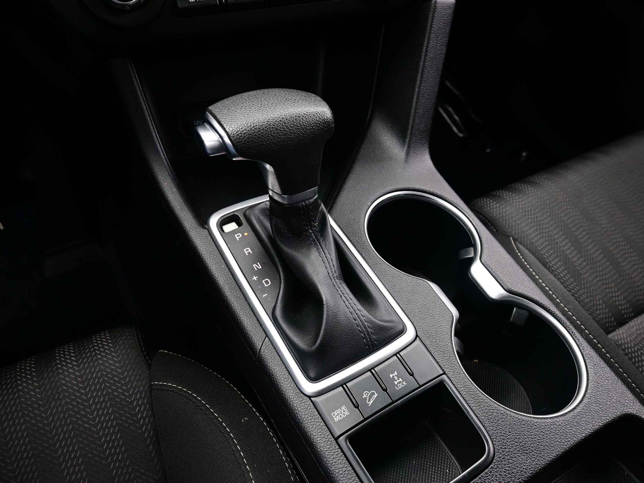 2022 Kia Sportage LX - Photo 22