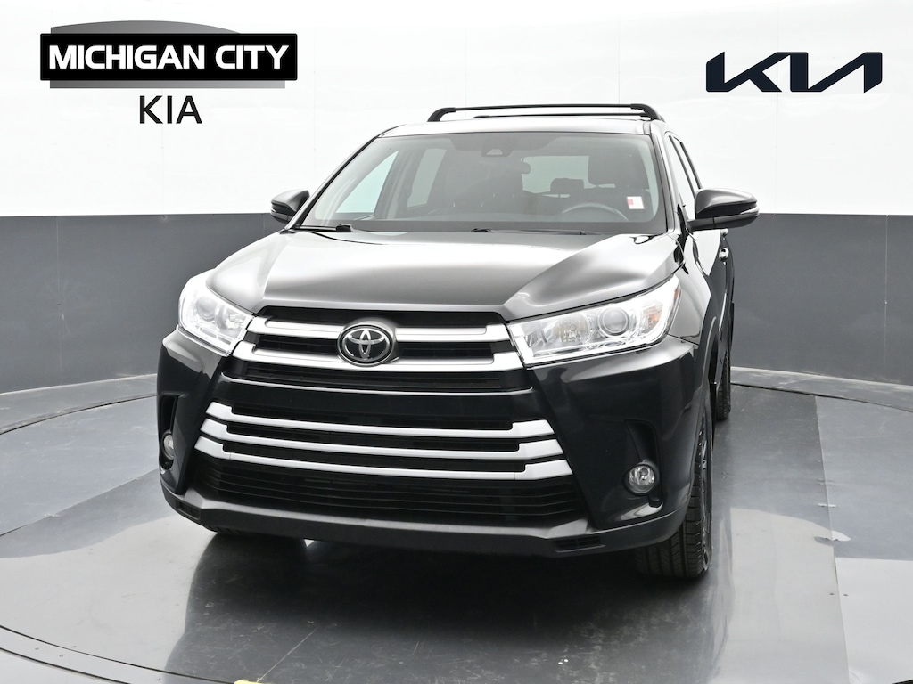 Used 2019 Toyota Highlander LE Plus V6 SUV