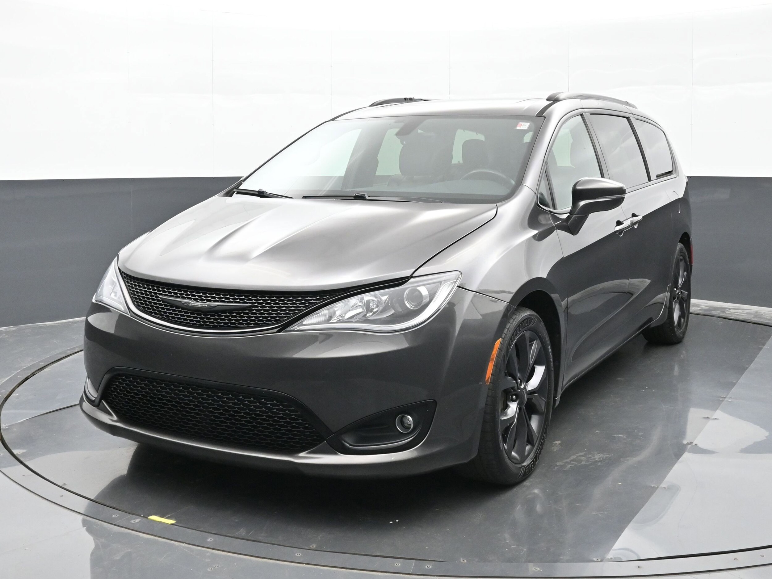 2019 Chrysler Pacifica Limited photo 4
