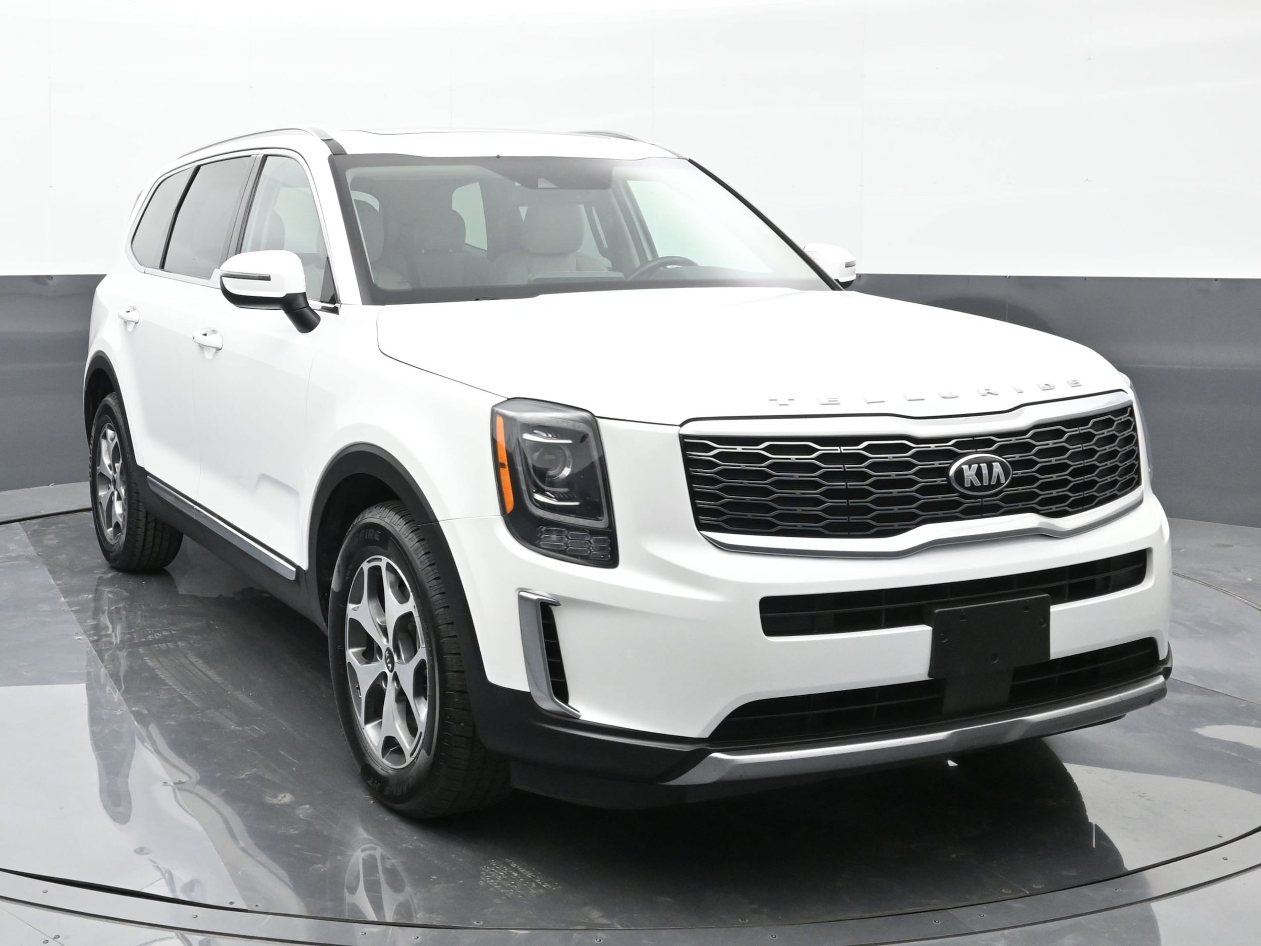 Certified 2021 Kia Telluride EX with VIN 5XYP3DHC2MG111046 for sale in Michigan City, IN