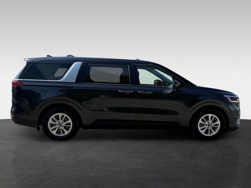 Used 2023 Kia Carnival LX MPV