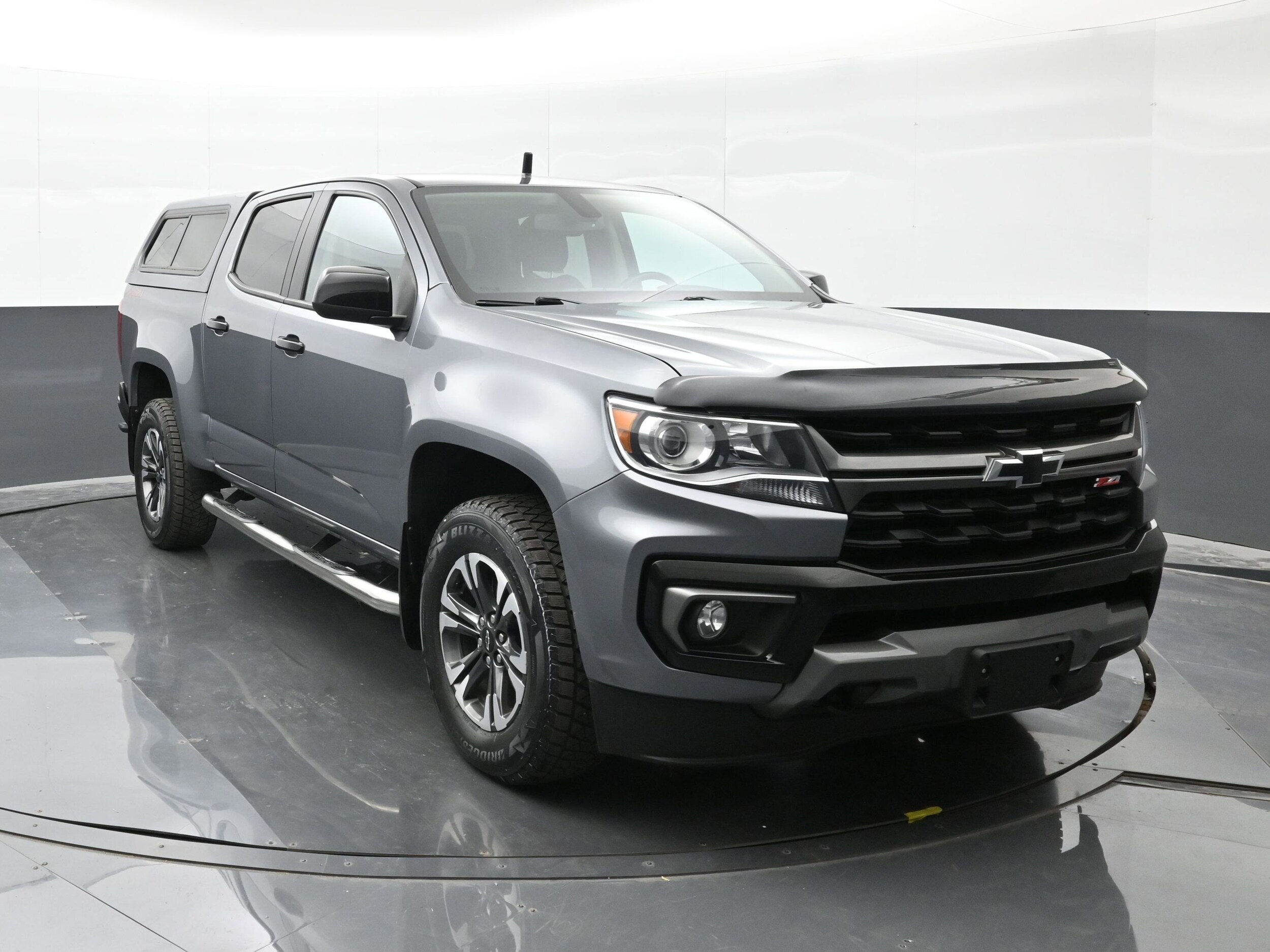 2022 Chevrolet Colorado Z71 photo 2