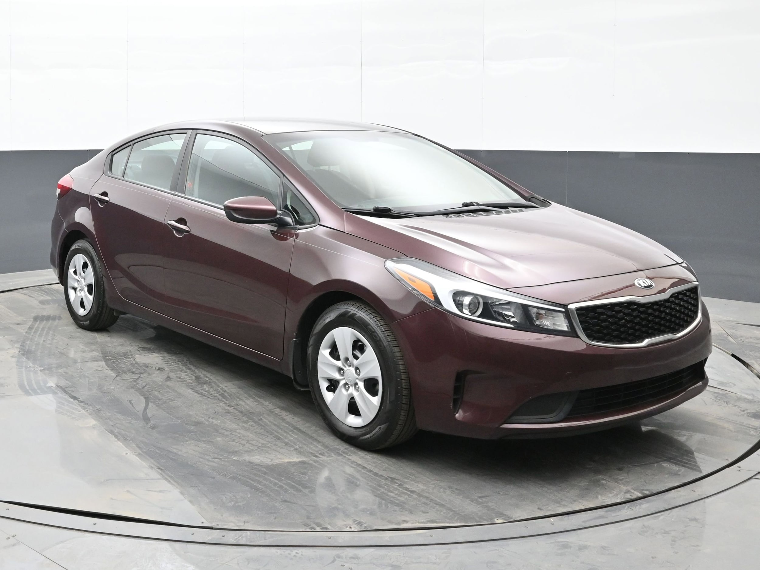 Certified 2018 Kia FORTE LX with VIN 3KPFK4A78JE258086 for sale in Michigan City, IN