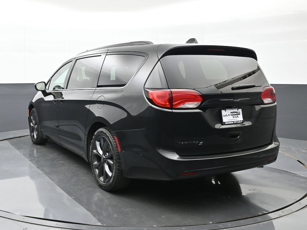 Used 2018 Chrysler Pacifica Touring L Plus Van