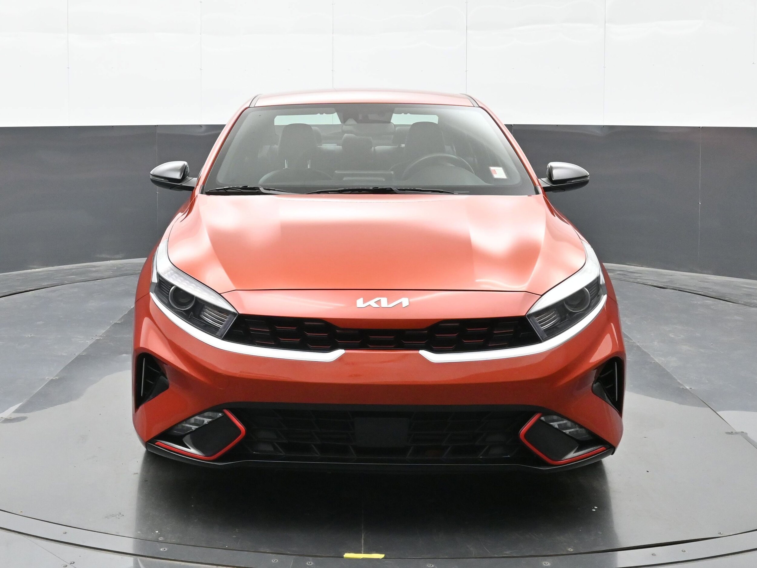 2024 Kia Forte GT-Line photo 3