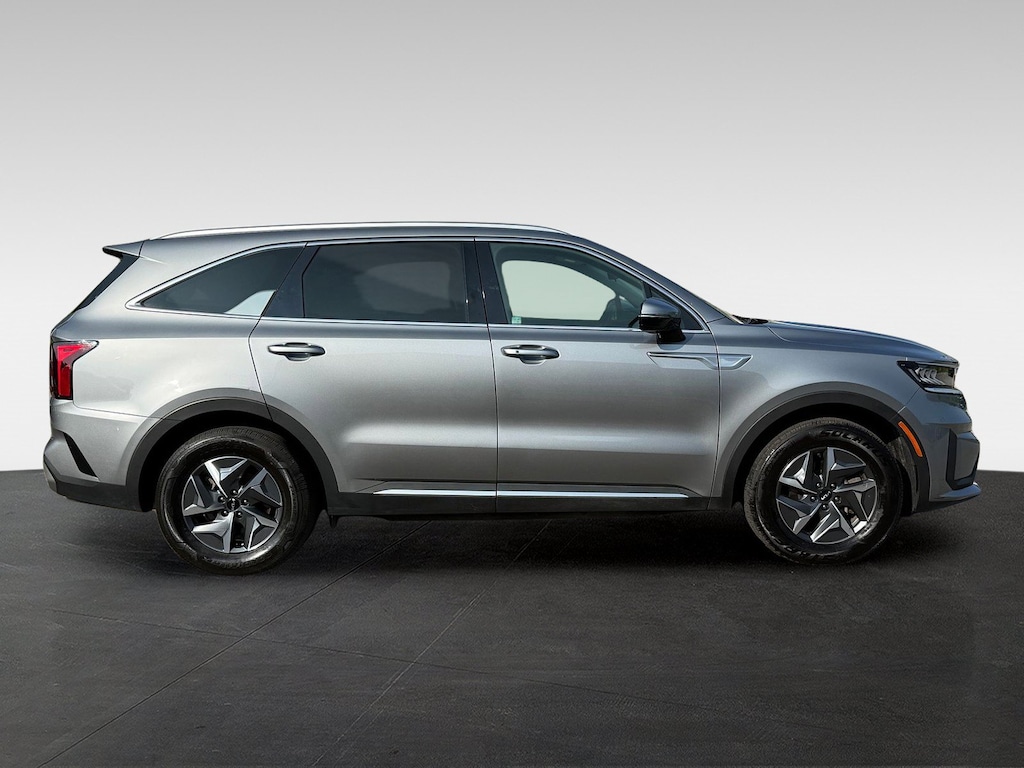 Certified 2022 Kia Sorento Hybrid S SUV