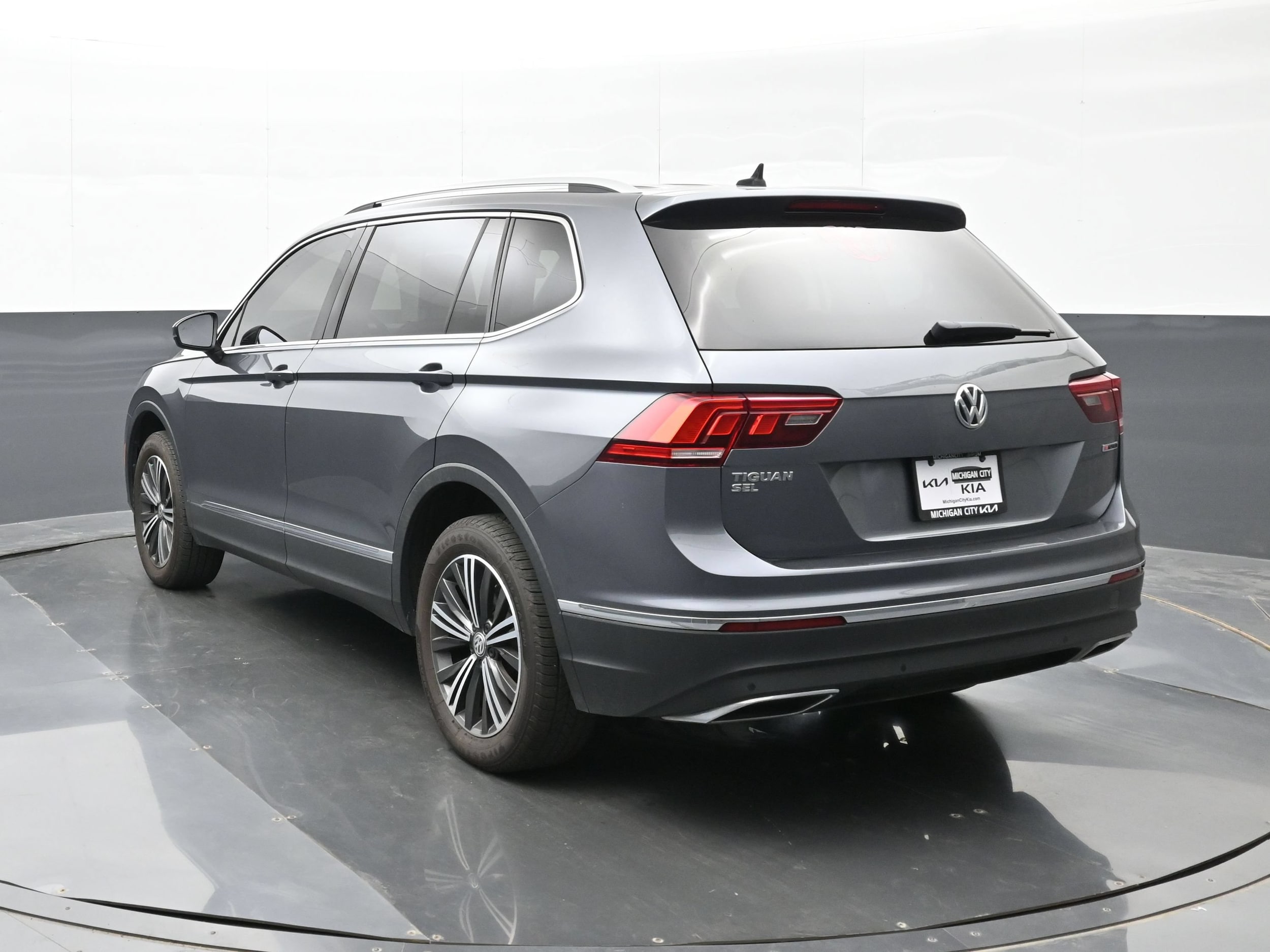 Used 2019 Volkswagen Tiguan SEL with VIN 3VV2B7AX6KM004546 for sale in Michigan City, IN