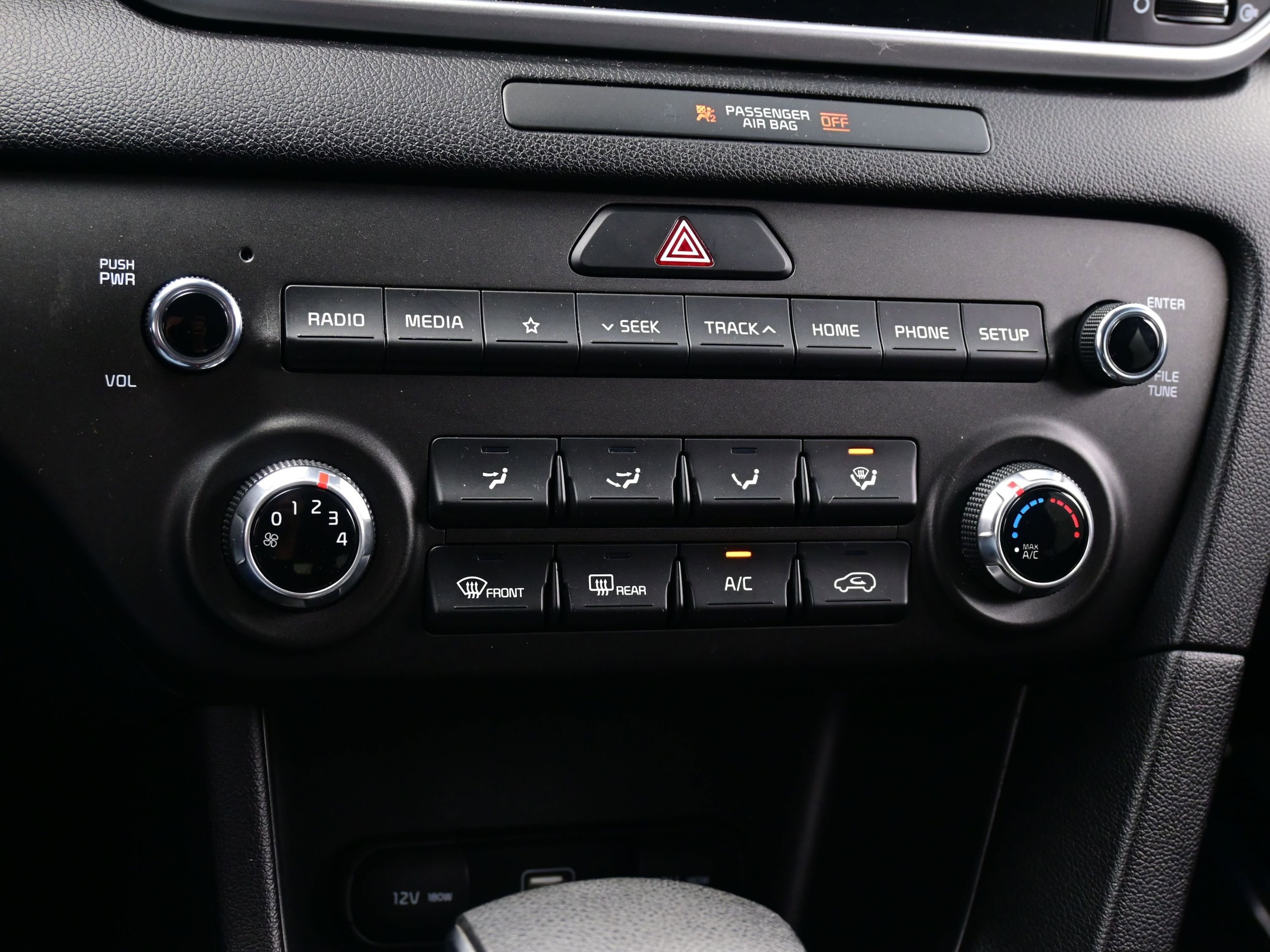 2022 Kia Sportage LX - Photo 21