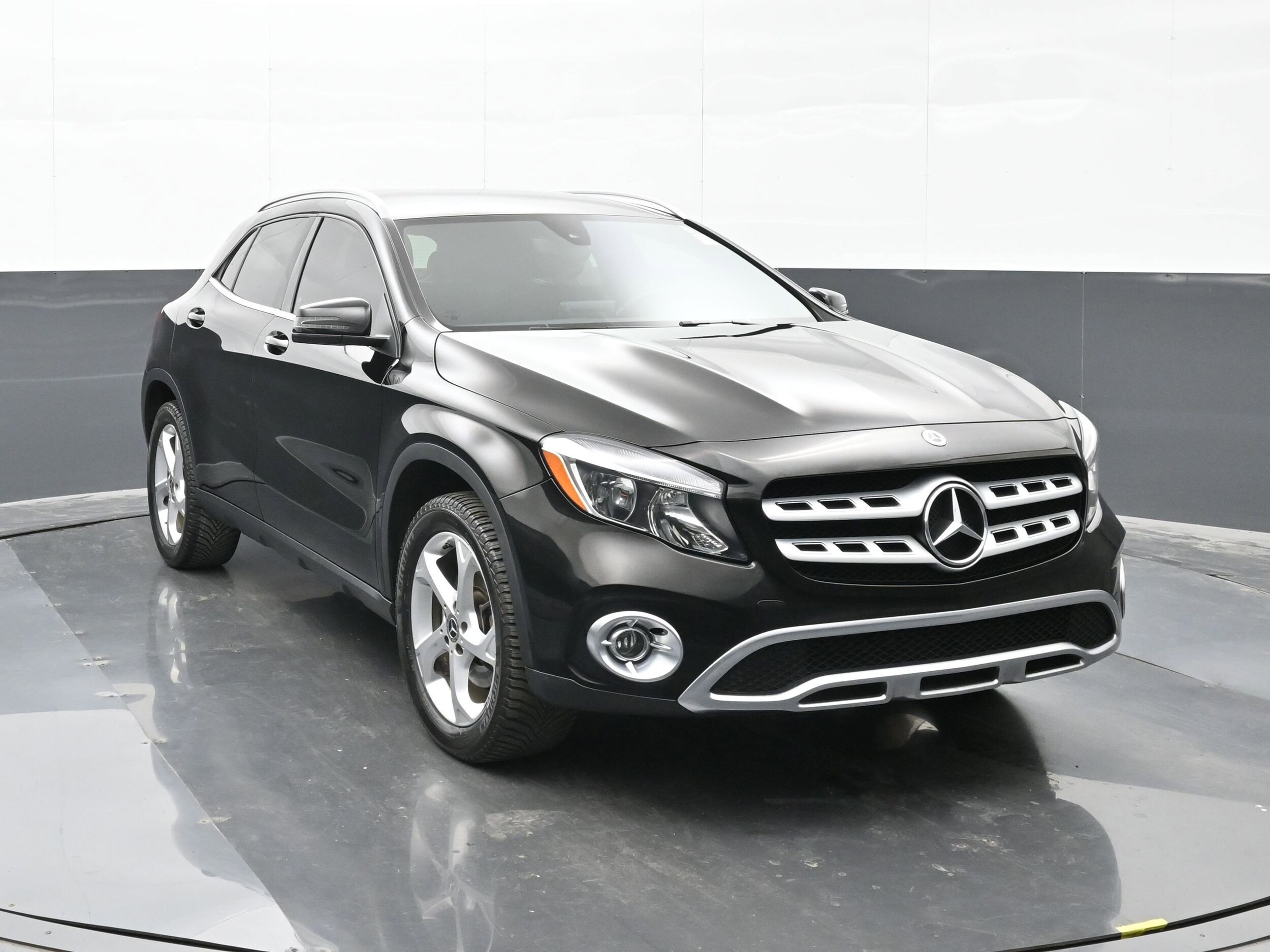 2020 Mercedes Benz GLA 250 4MATIC photo 2