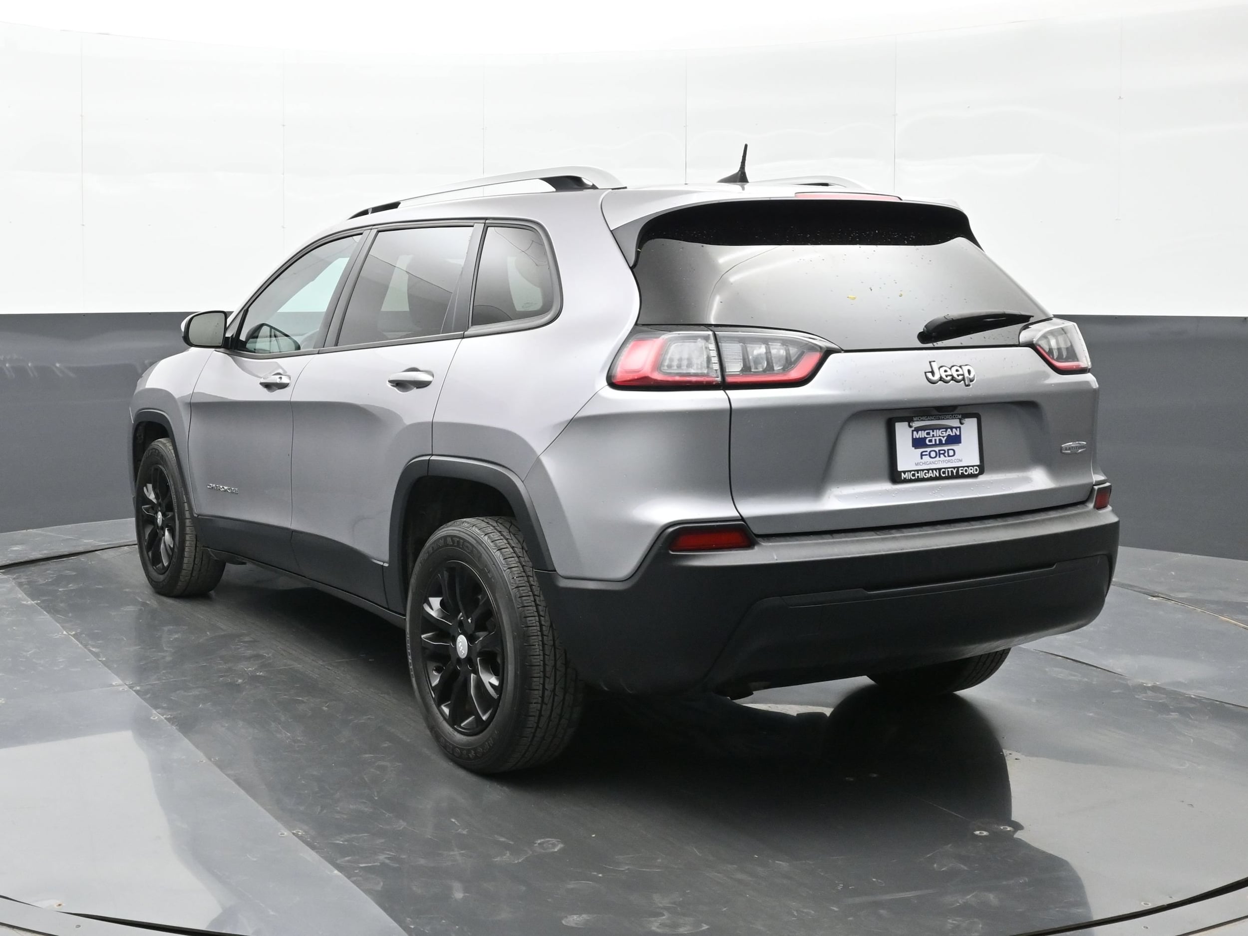 Used 2020 Jeep Cherokee Latitude with VIN 1C4PJLCB6LD556224 for sale in Michigan City, IN