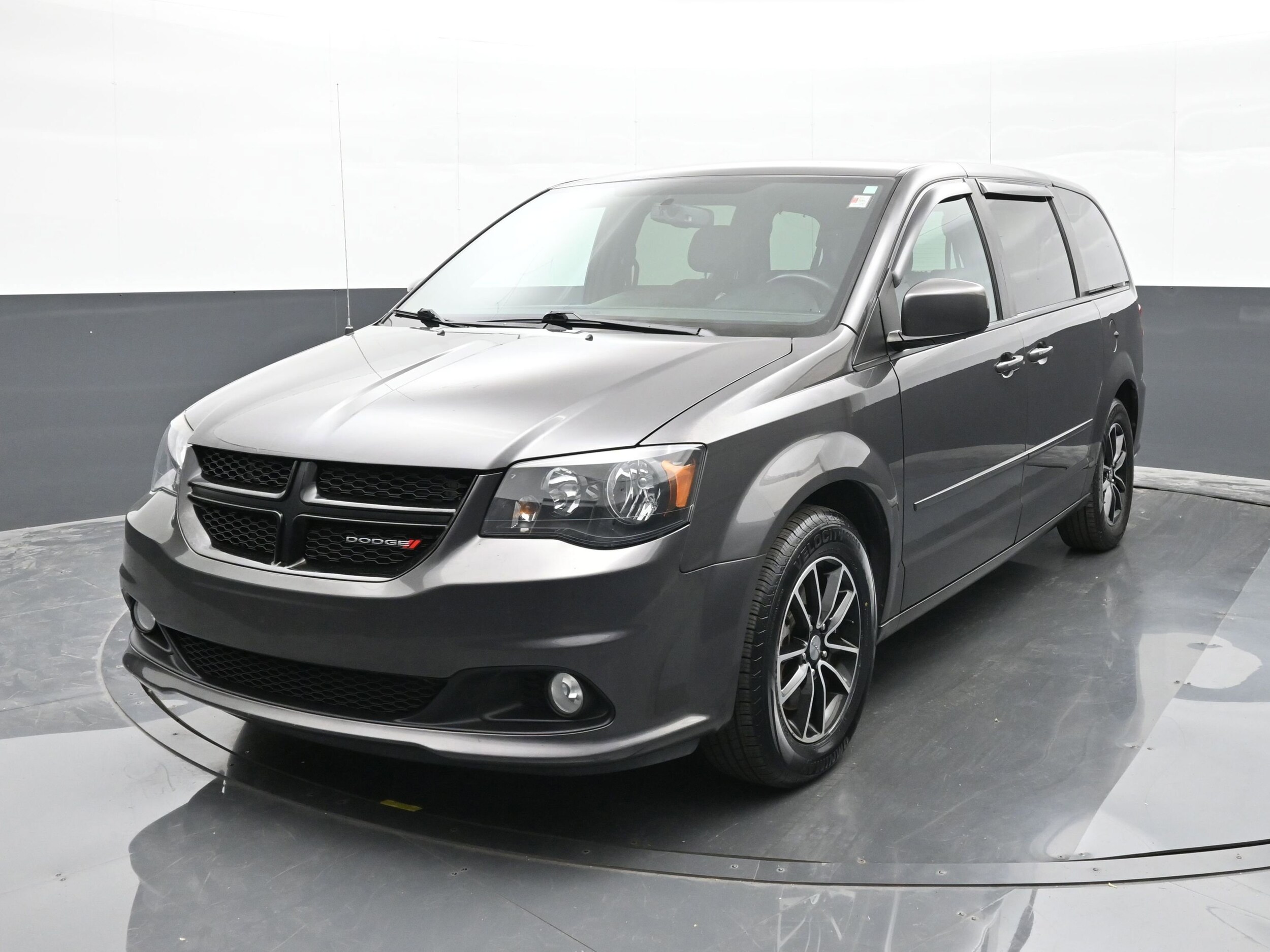 2017 Dodge Grand Caravan SXT photo 4