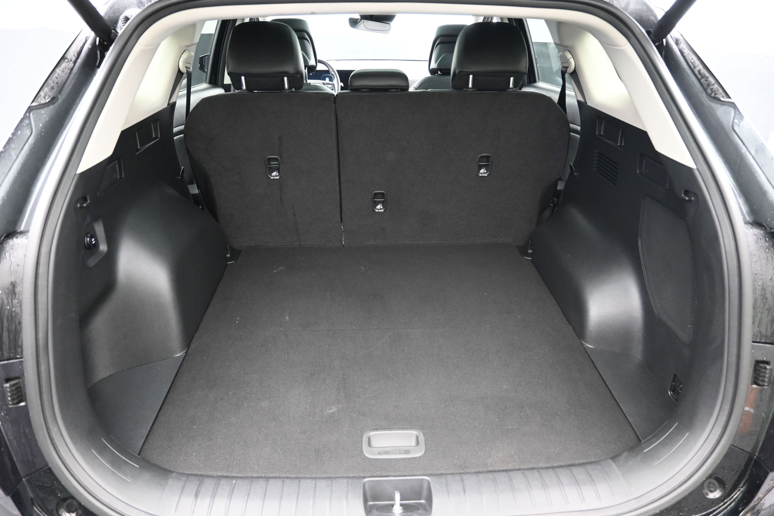 2026 Kia Sportage SX - Photo 23