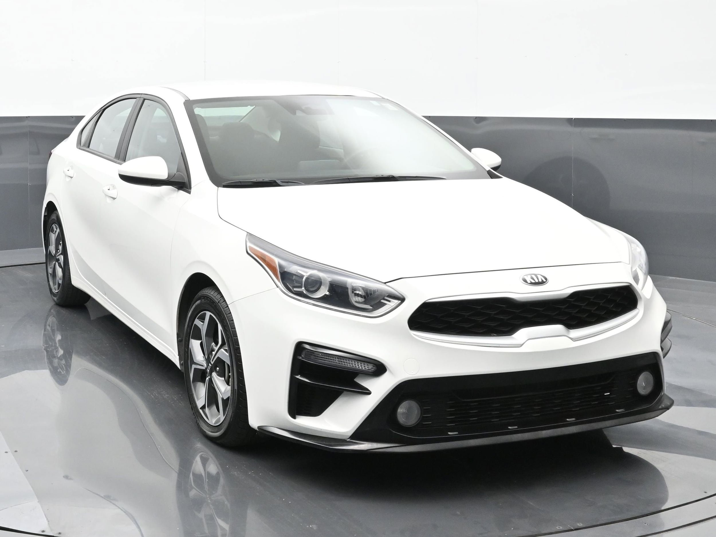 Used 2020 Kia FORTE LXS with VIN 3KPF24AD0LE230193 for sale in Michigan City, IN