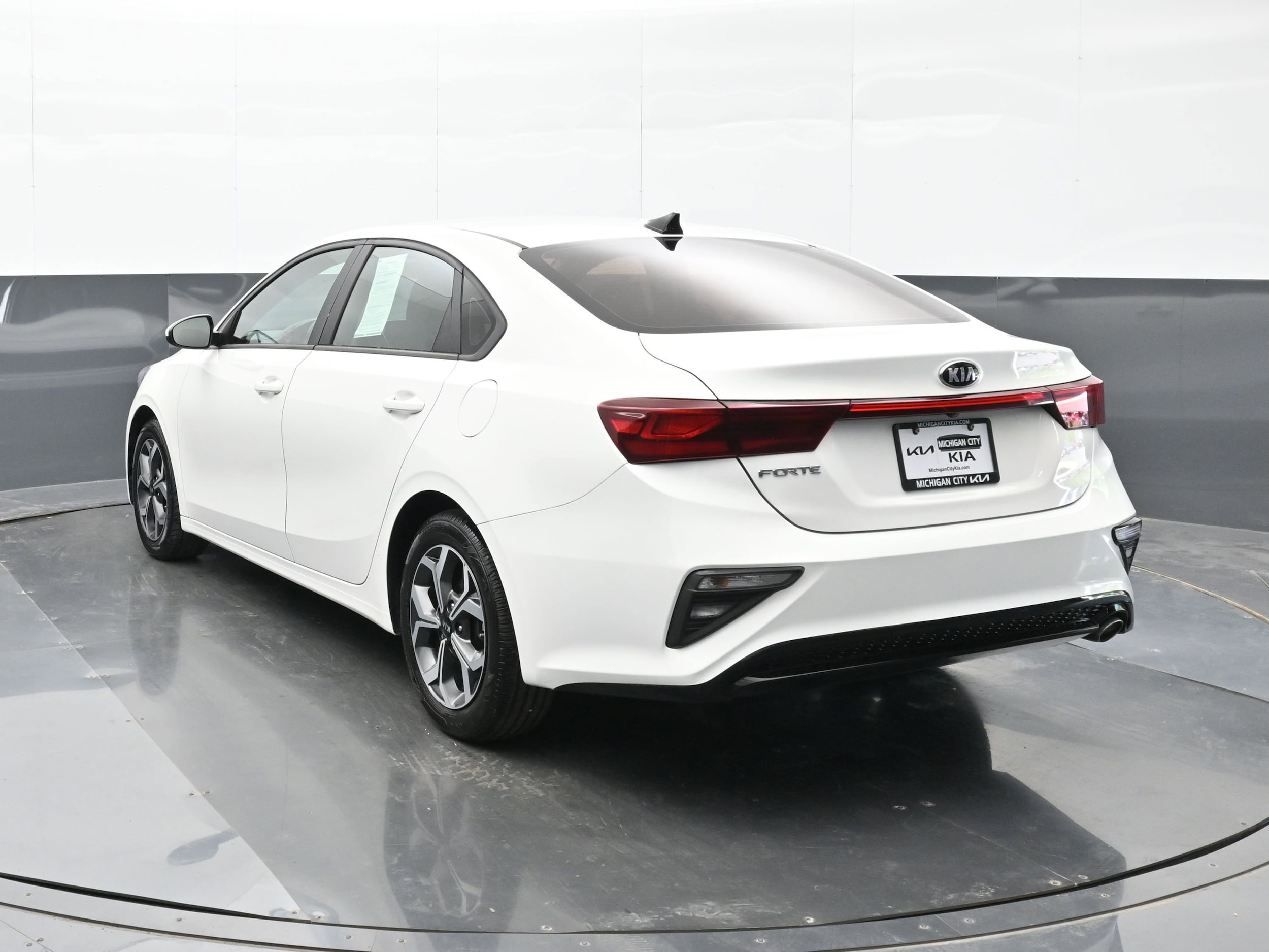 Used 2020 Kia FORTE LXS with VIN 3KPF24AD4LE211629 for sale in Michigan City, IN