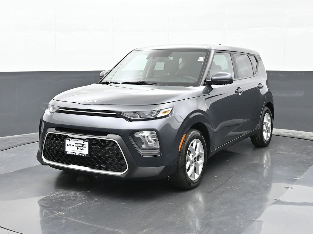 Certified 2022 Kia Soul LX Hatchback